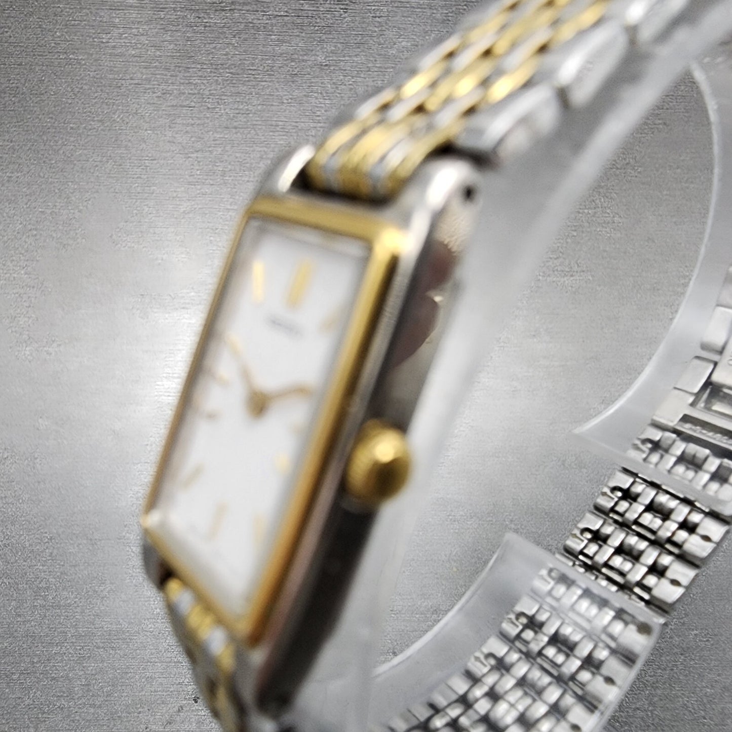 Seiko Tank Watch Women 13mm White Dial Two Tone Rectangle 2e207021 New Battery2