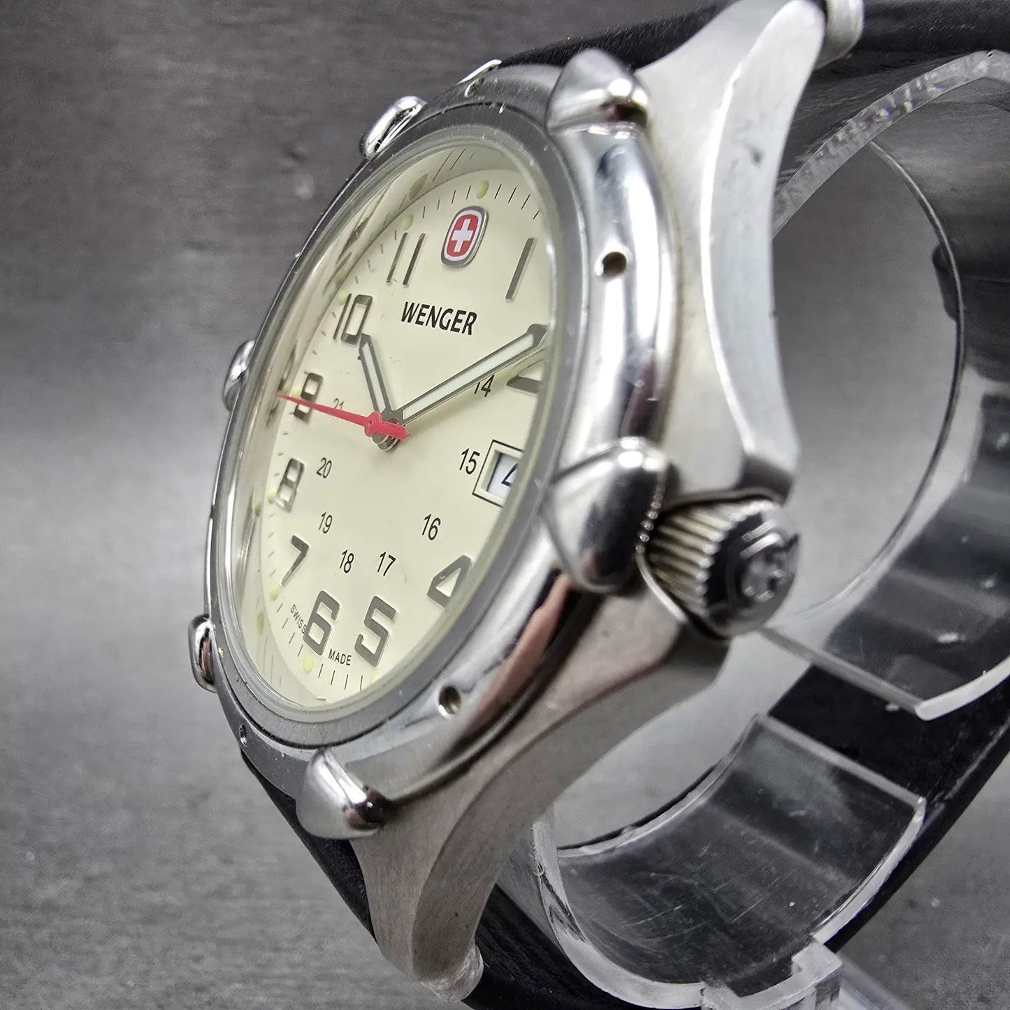 Wenger Watch Men 41mm White Dial Silver Date Round 7311X New Battery Swiss2