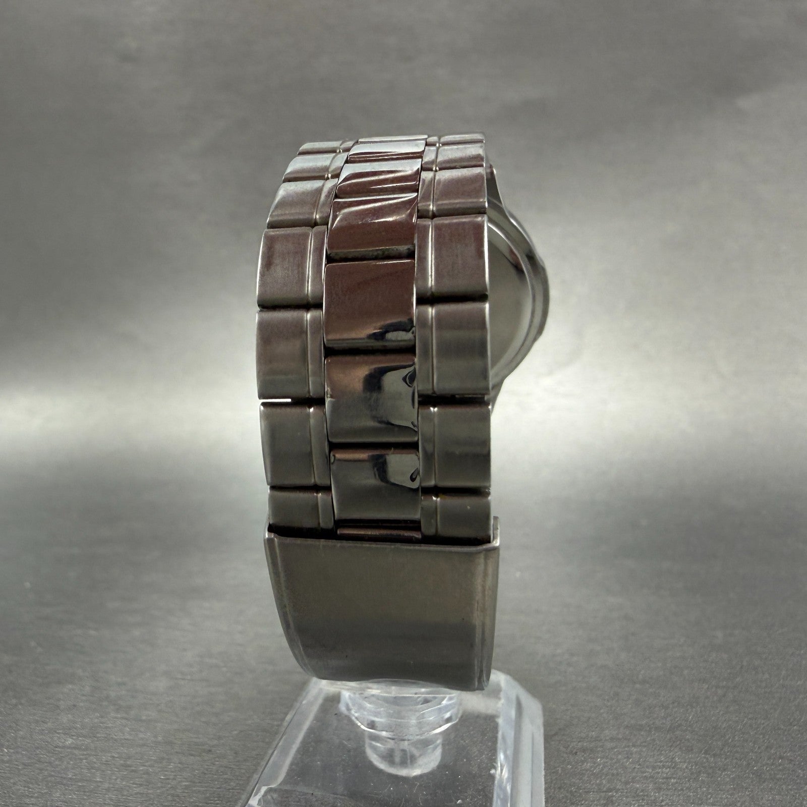 Seiko Alba Solar Watch Men 36mm black Dial Silver Tone Date V145-0AT0 Runs7