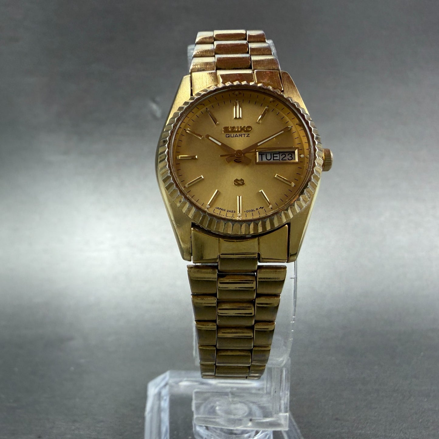 Seiko SQ Watch Women 25mm Gold Dial Gold Tone Daydate Round 2A23-0039 NewBat VJK5