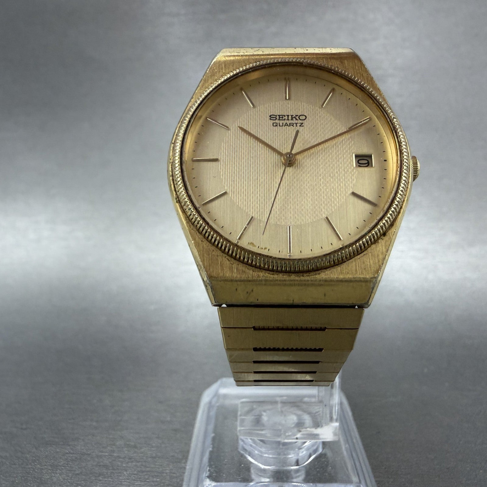 Seiko Watch Men 32mm Champagne Dial Gold Tone Date Round 6432-7019 New Battery5