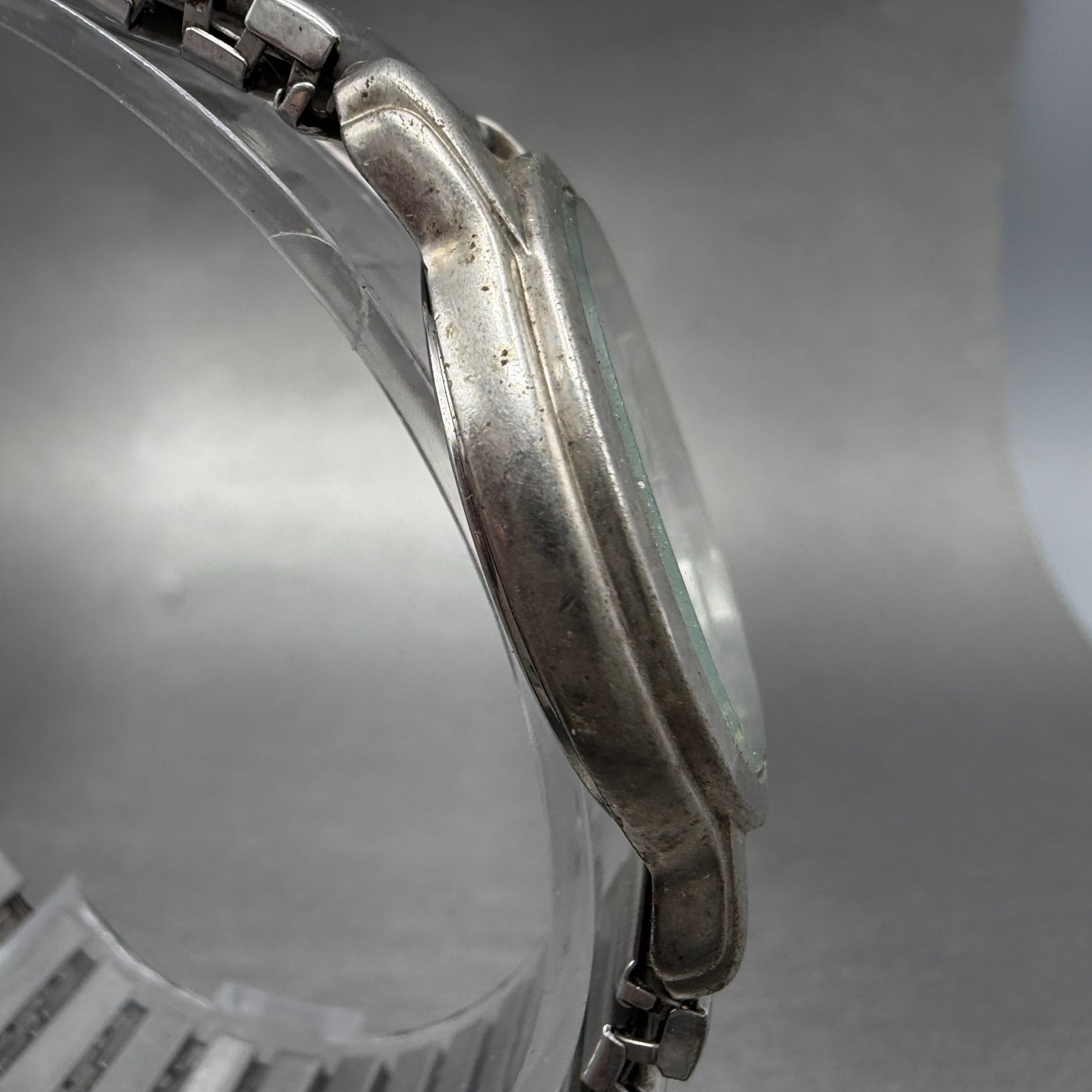 Seiko Alba Carib Watch Unisex 33mm White Dial Silver Tone Round V721-6A80 NewBat3