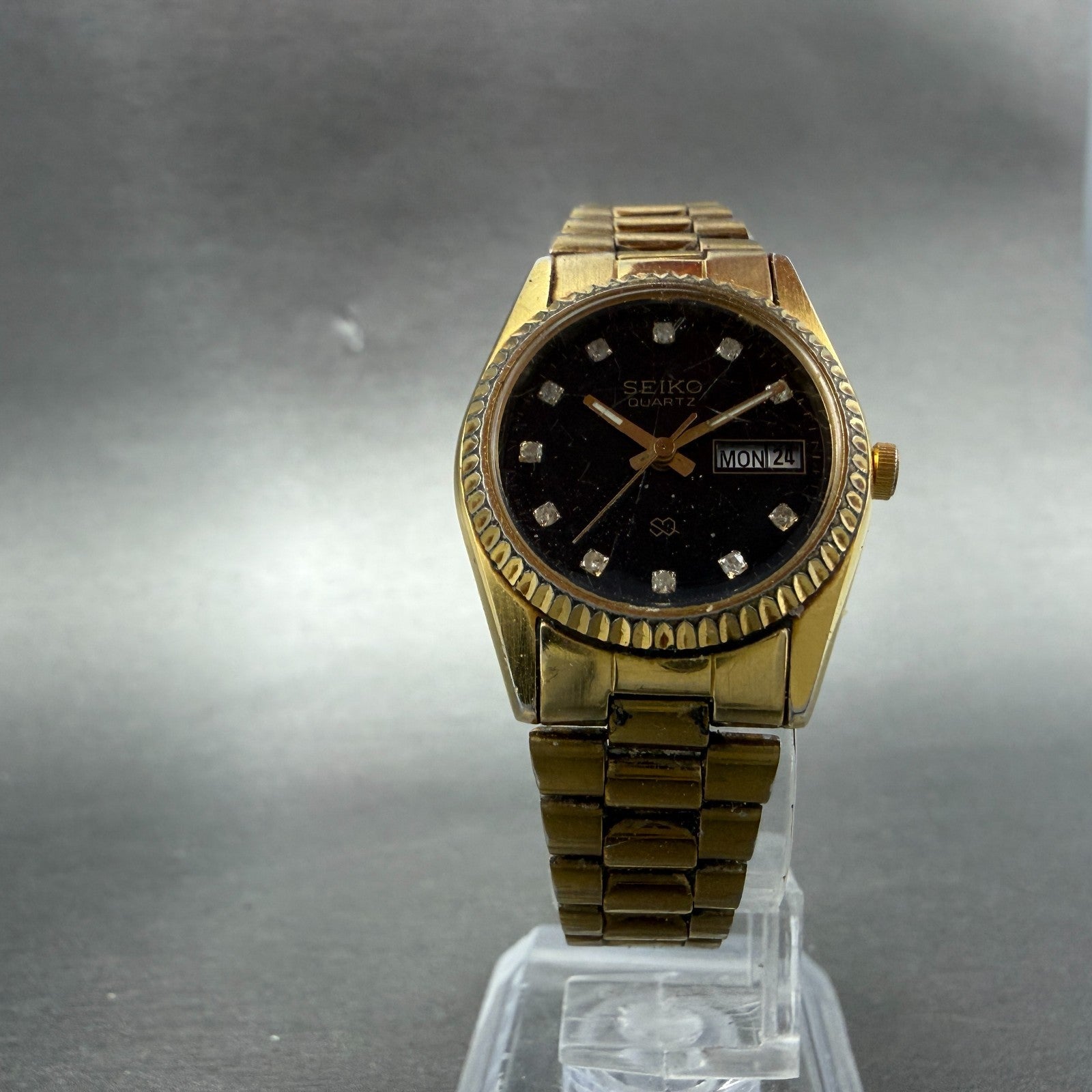 Seiko SQ Watch Women 24mm Black Dial Gold Tone Daydate READ!!!! 3E23-0A60 NewBat5