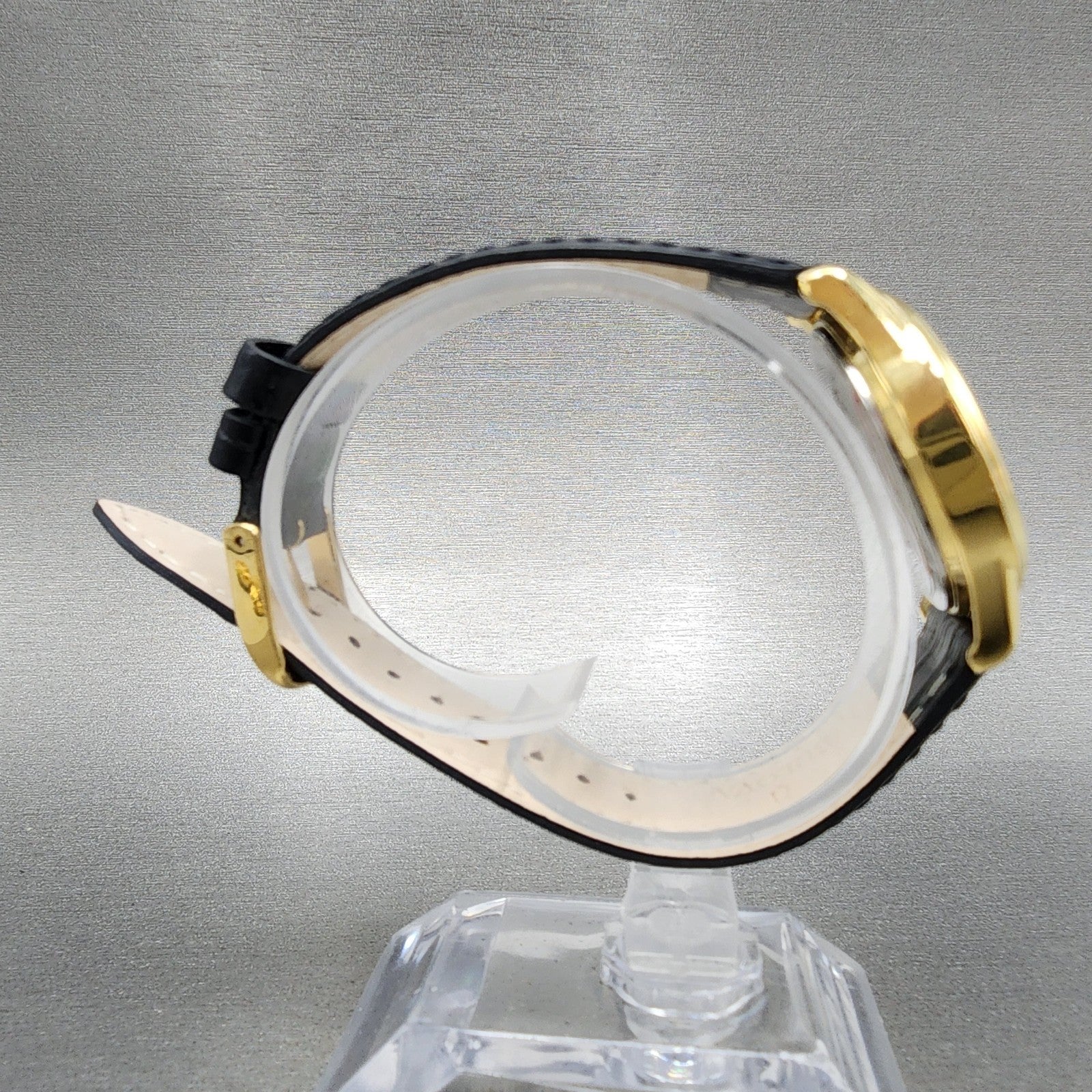 Bulova Watch Women 30mm Champagne Dial Gold Tone Round 97V25 New Battery8