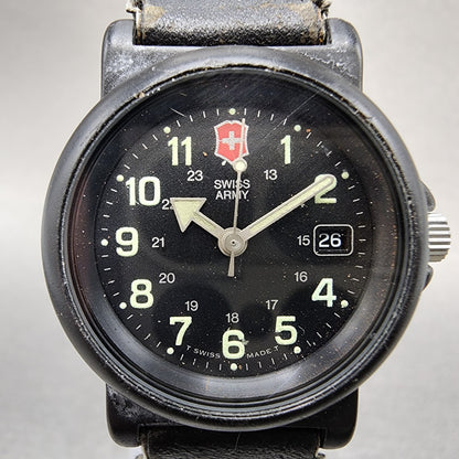 Victorinox Swiss Army Renegade Watch Women 30mm Black Dial Black Tone Date Runs11