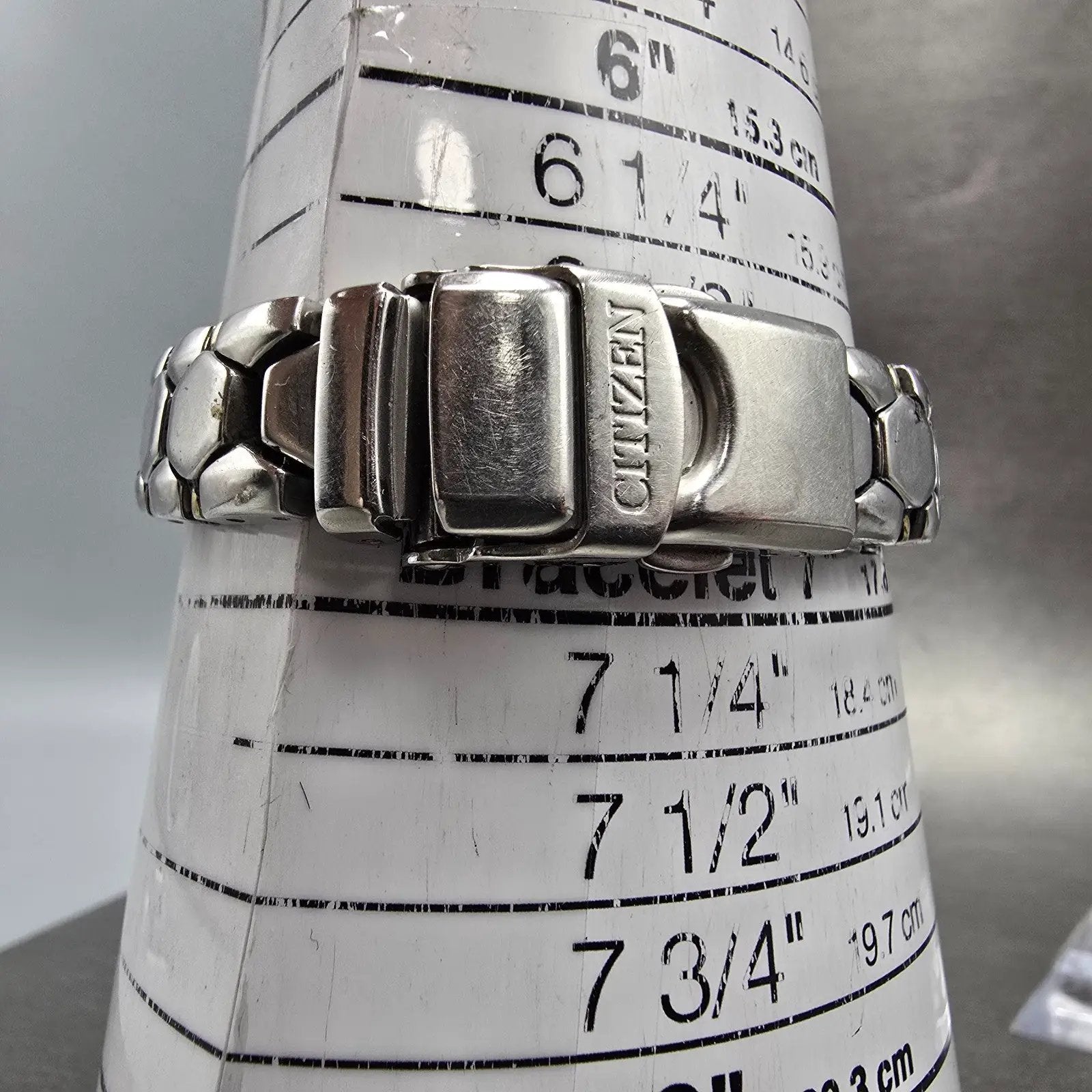 Citizen Eco-Drive Watch Women 27mm Silver Dial Two Tone Date E010-K001200 Runs10