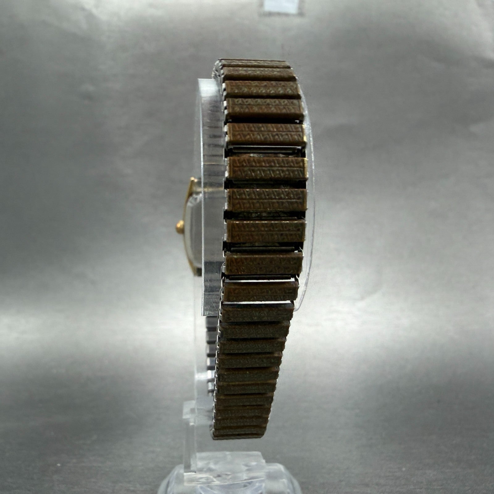Seiko Tank Watch Men 20mm Champagne Dial Gold Tone Rectangle 2621-5220 New Batt27