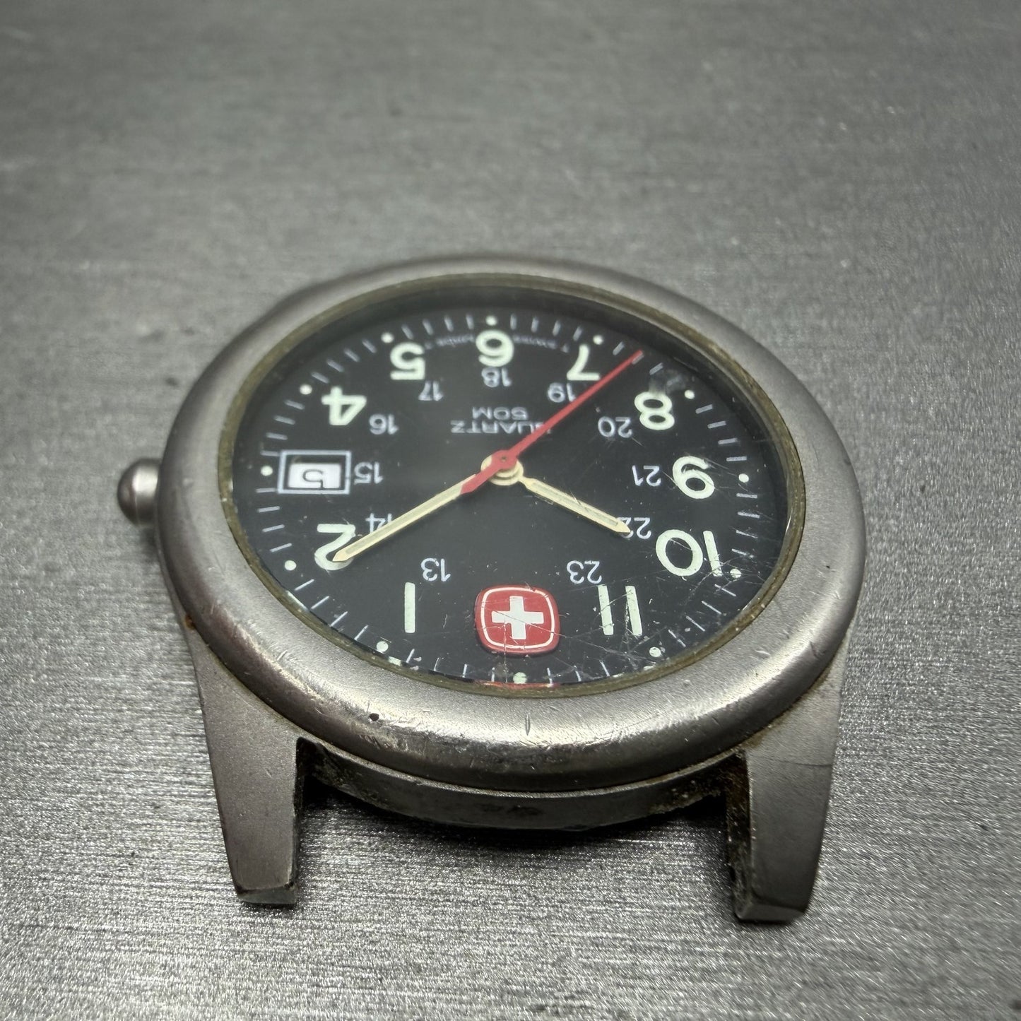 Wenger SAK Malarboro Watch Men 37mm Black Dial Gray Tone Date Round New Batt4