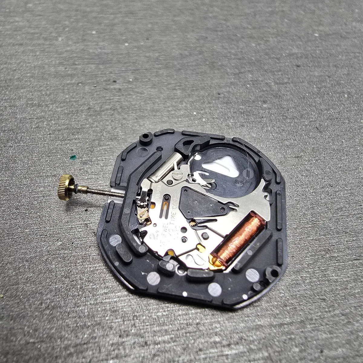 Seiko 7N43C Quartz Movement White Daydate at 3 Three Hand Runs8