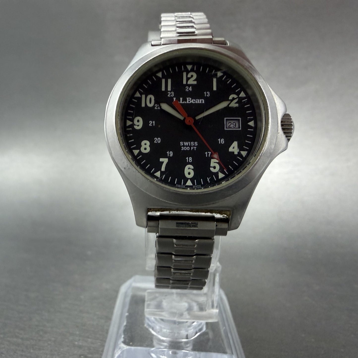 LL Bean Watch Women 31mm Black Dial Silver Tone Date Round New Battery VTG5