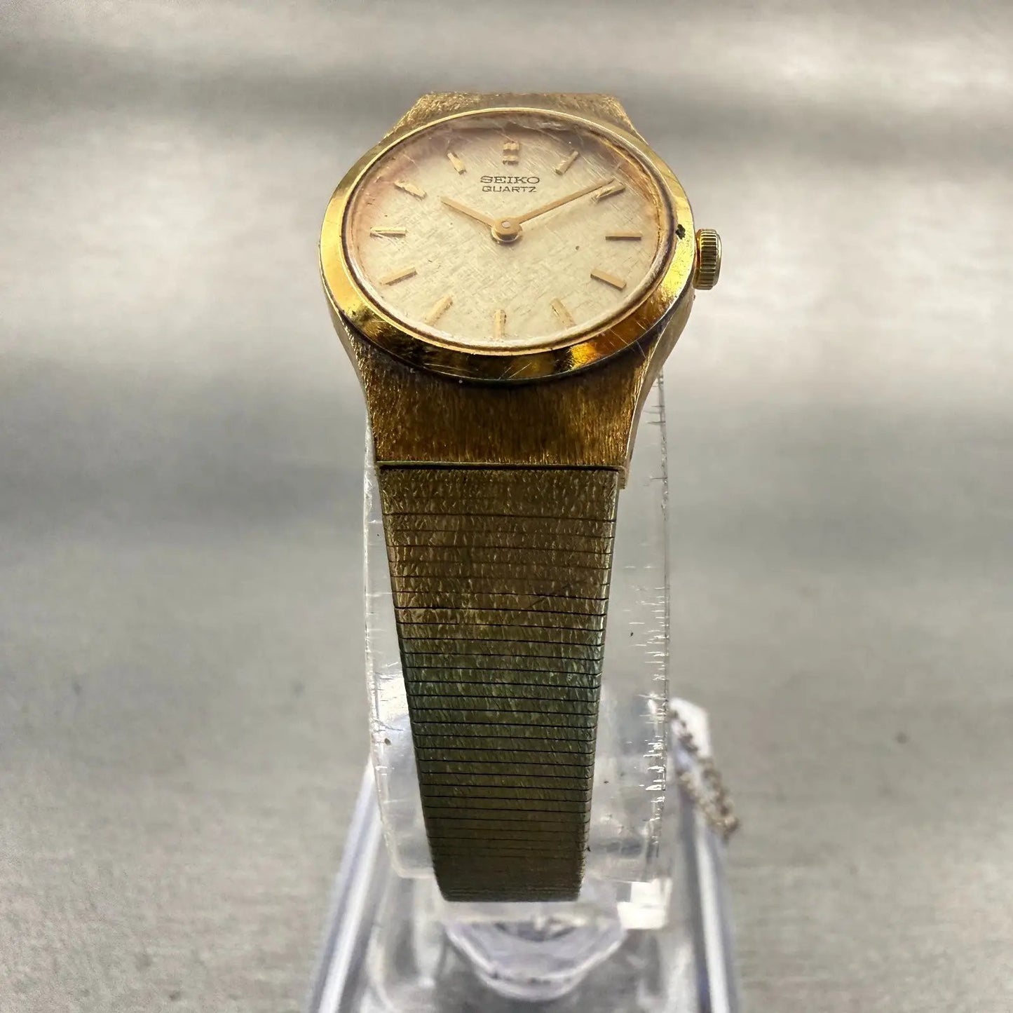 Seiko Watch Women 19mm Champagne Dial Gold Tone Round 2Y00-0019 New Battery VTG5