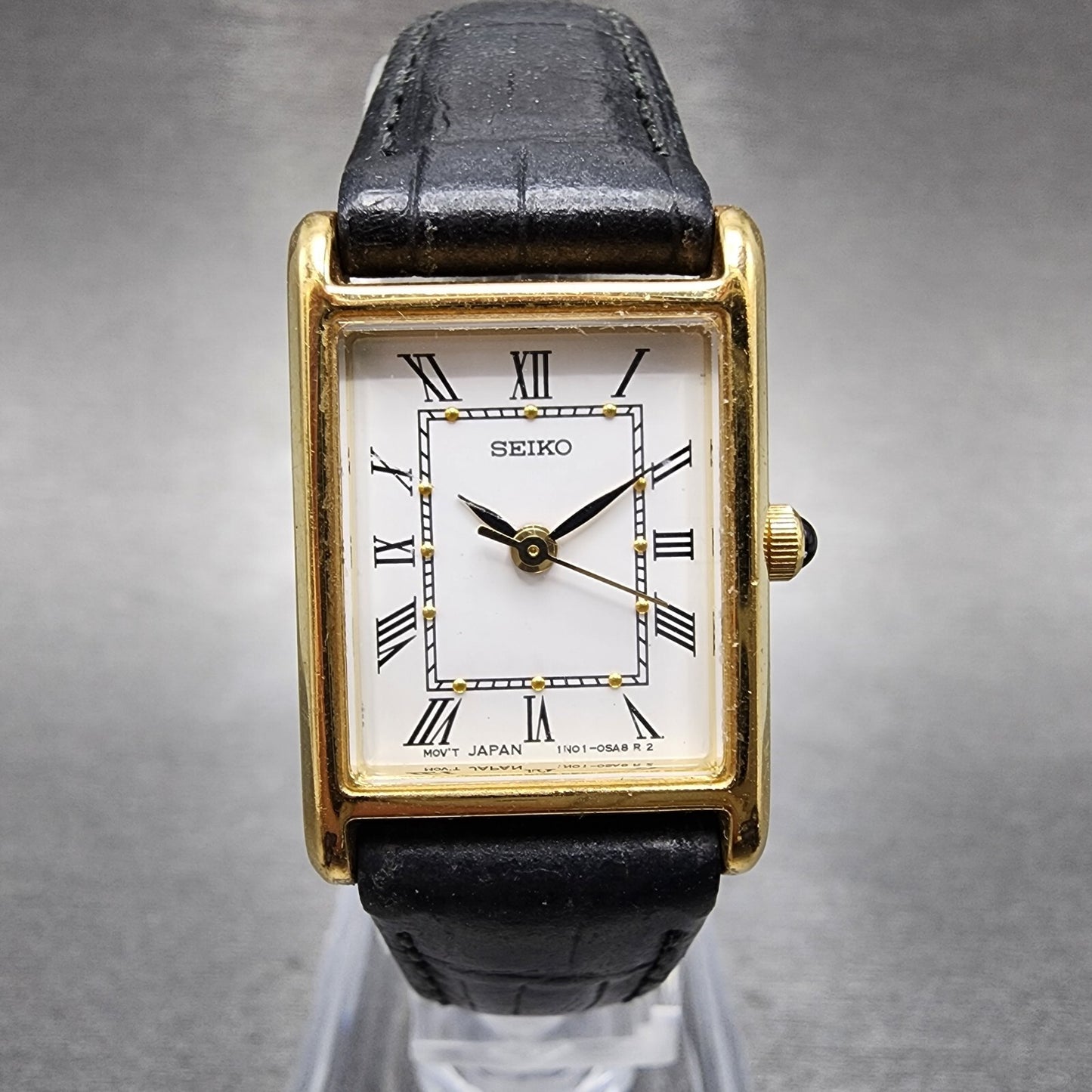Seiko Tank Watch Women 18mm White Dial Gold Tone Rectangle 1N015G40 New Battery0