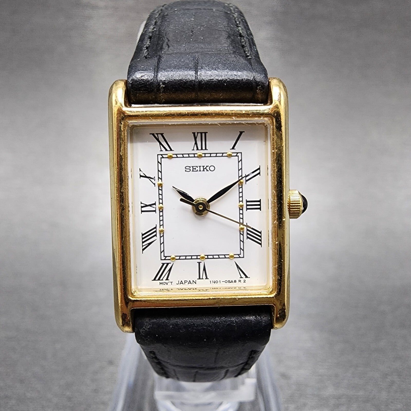 Seiko Tank Watch Women 18mm White Dial Gold Tone Rectangle 1N015G40 New Battery0