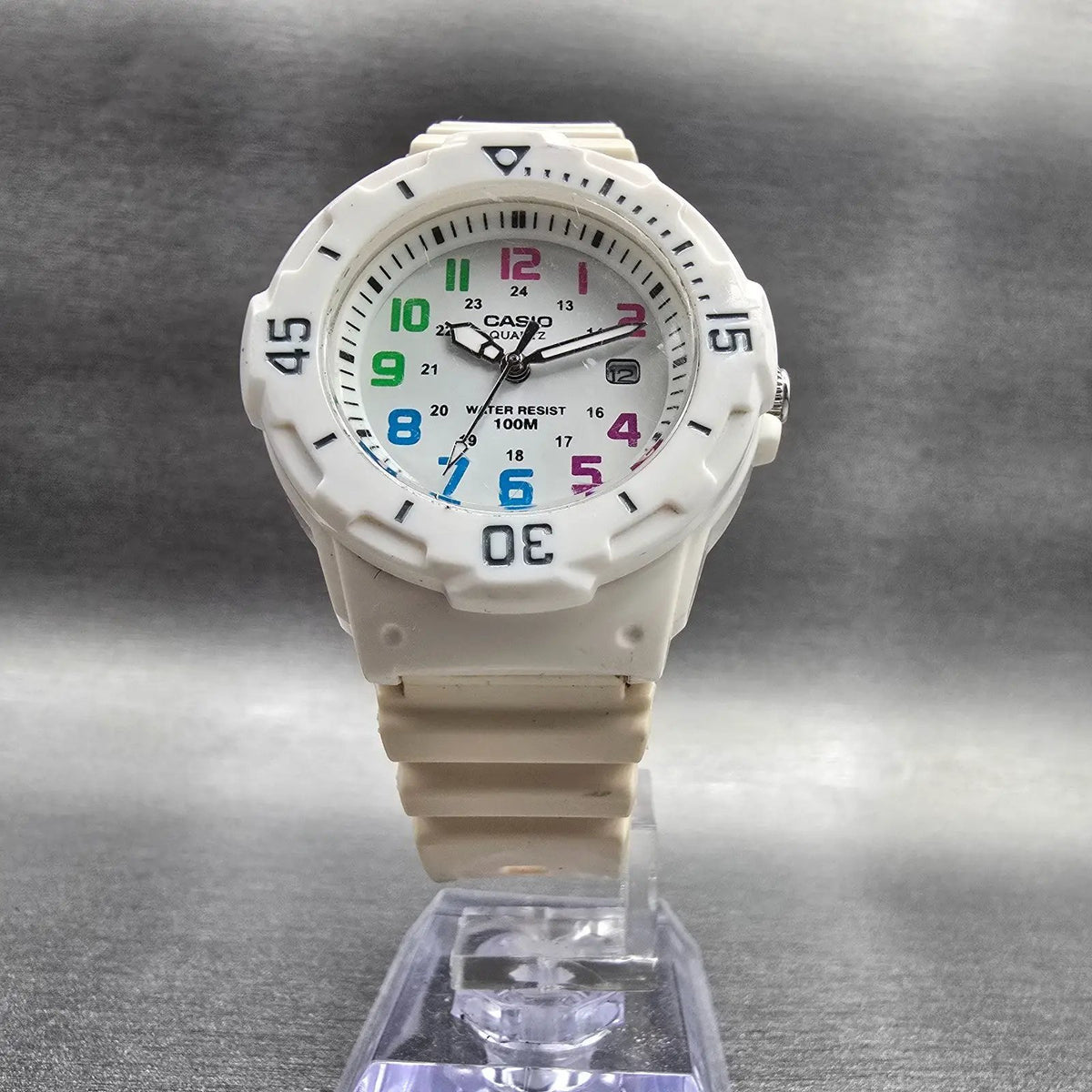 Casio Dive Watch Women 34mm White Dial White Tone Date Round LRW-200H New Batt5
