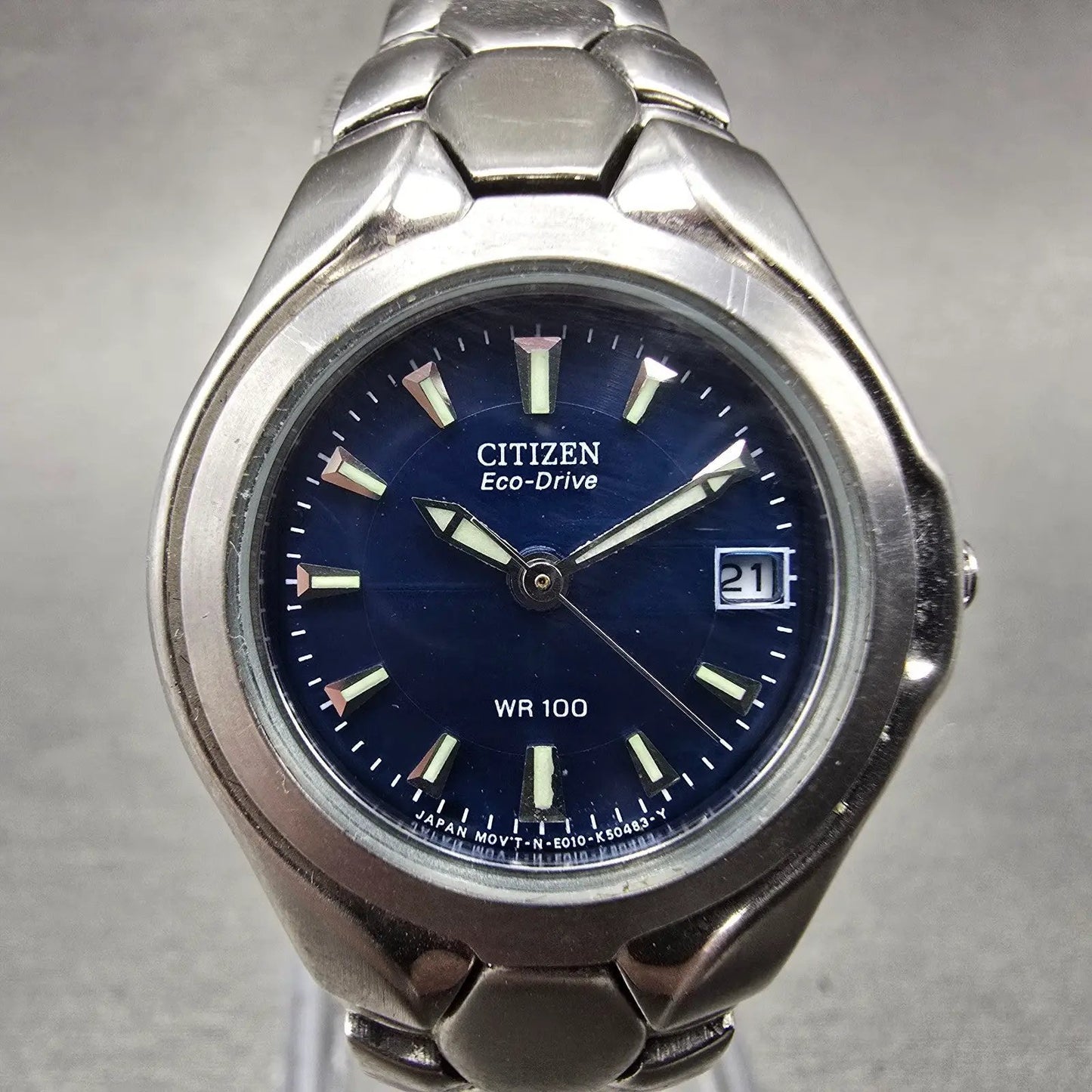 Citizen Eco-Drive Watch Women 27mm Blue Dial Silver Tone Date E010-K16393 Runs H0