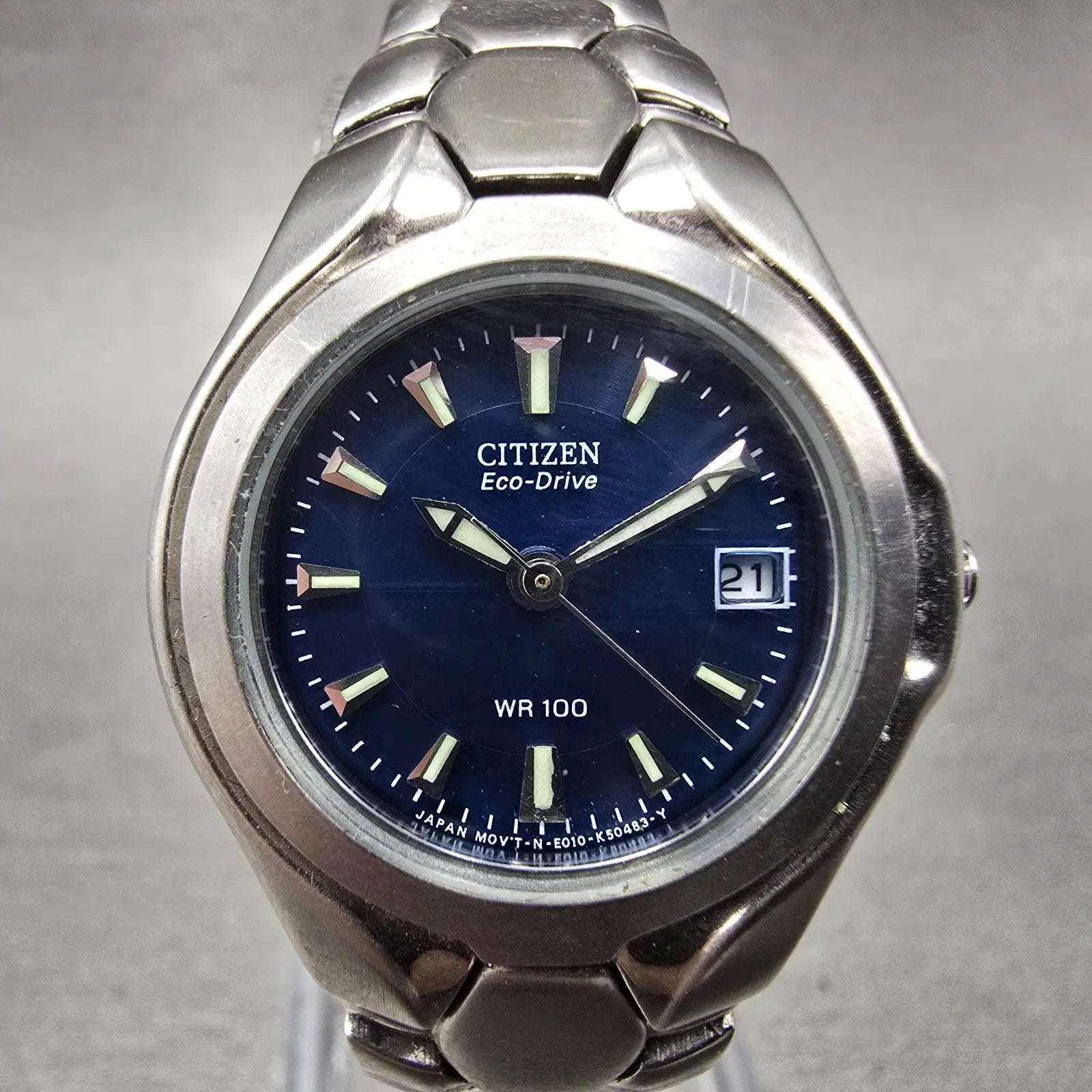 Citizen Eco-Drive Watch Women 27mm Blue Dial Silver Tone Date E010-K16393 Runs H0