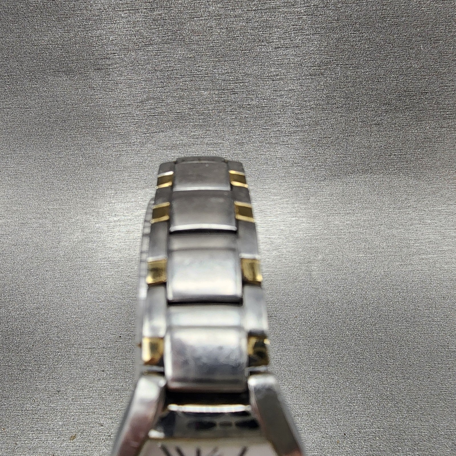 Seiko Watch Women 23mm White Dial Two Tone Tourneau 7N000AG0 New Battery4