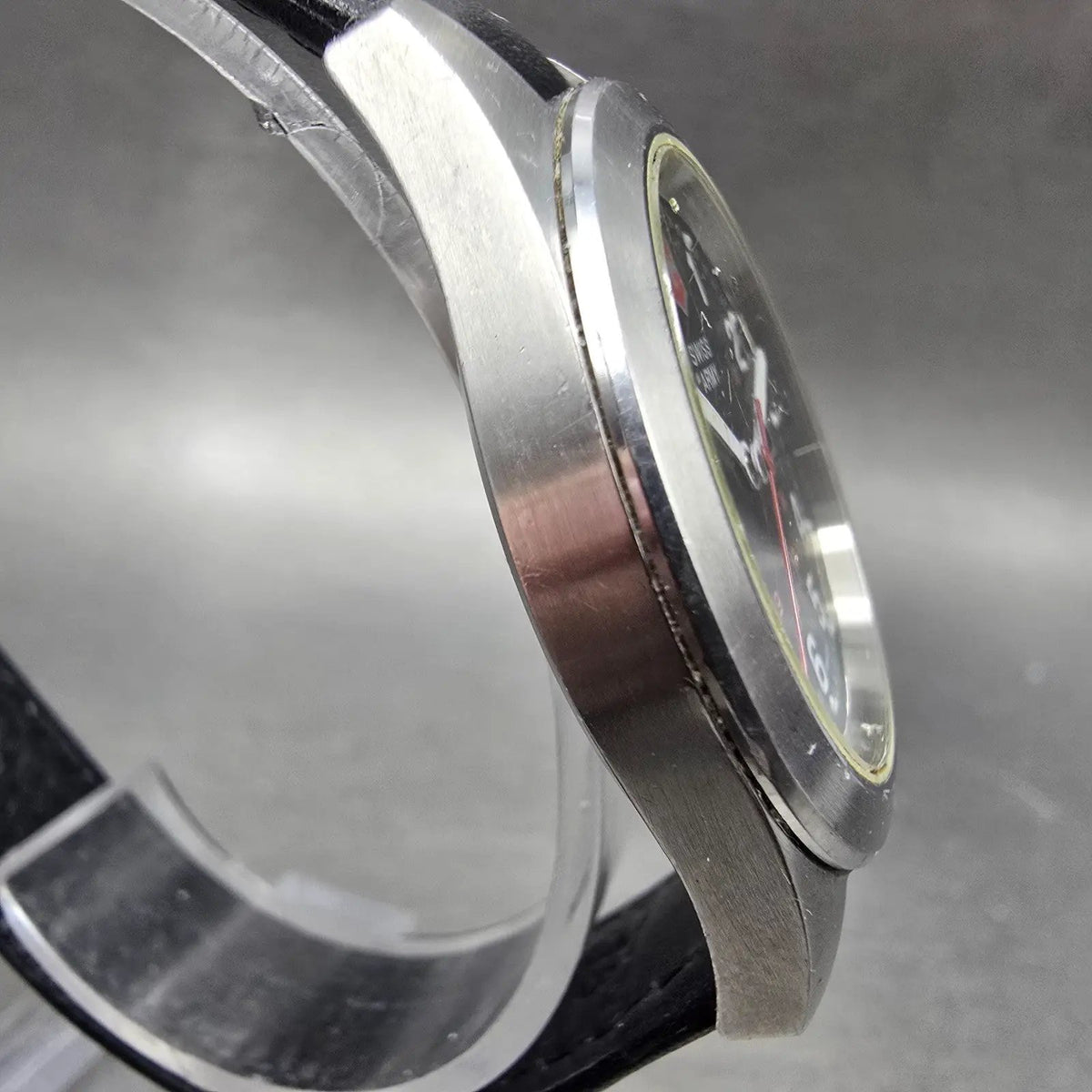 Swiss Army Garrison Watch Women 34mm Black Dial Steel Date Round New Battery3