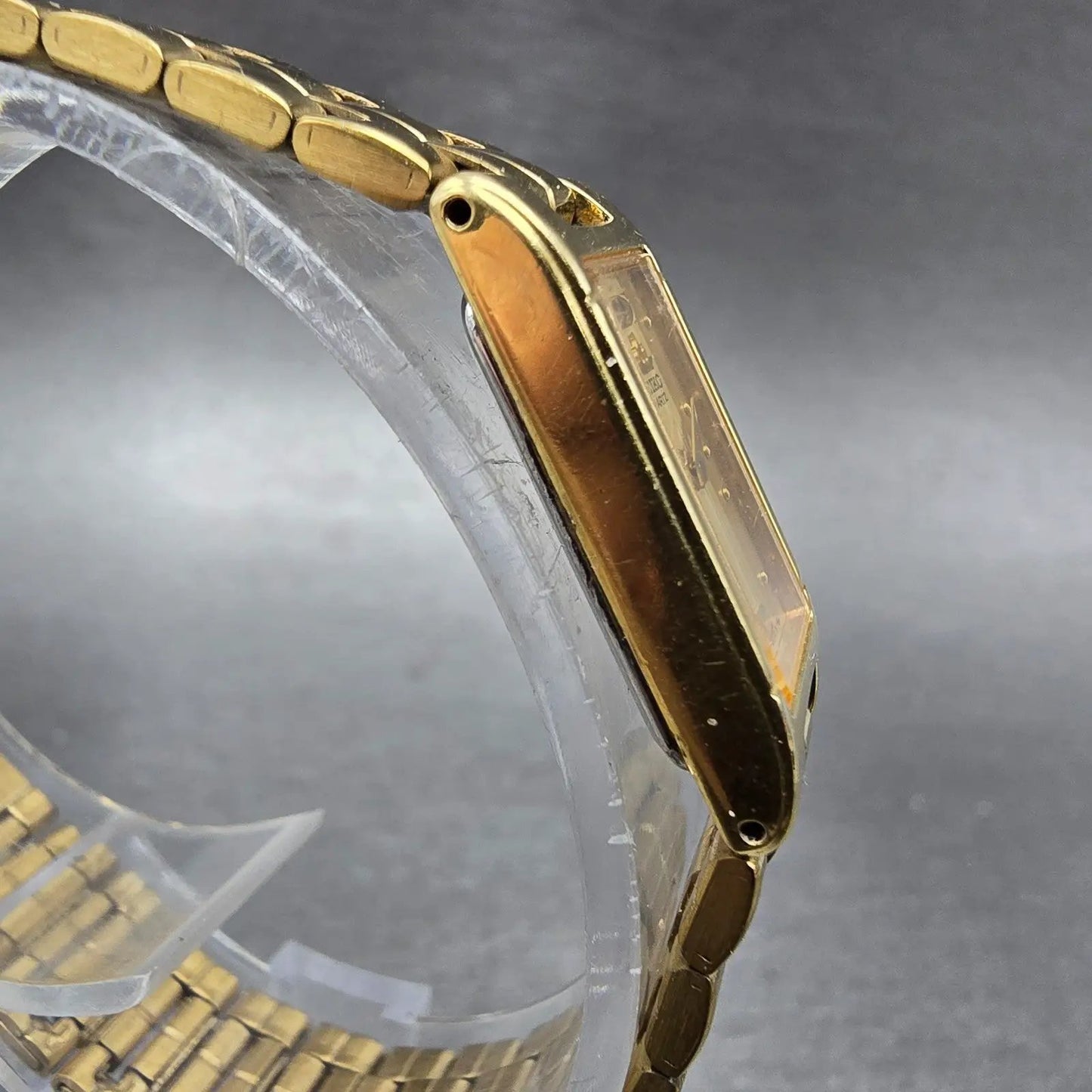 Seiko Tank Watch Women 13mm Champagne Dial Gold Tone 2E20-6590 New Battery VTG J3