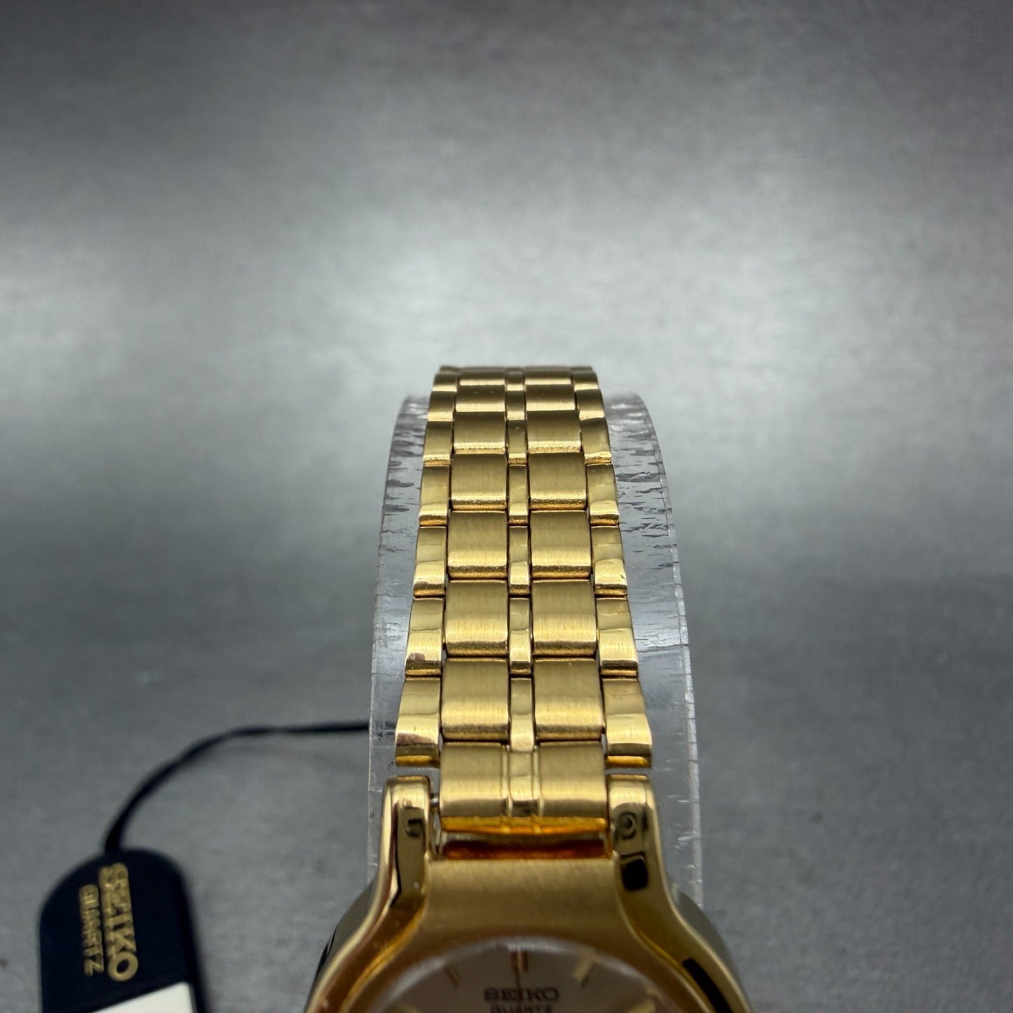 Seiko Watch Women 19mm Gold Dial Gold Tone Round V401-0099 NOS PARTS4