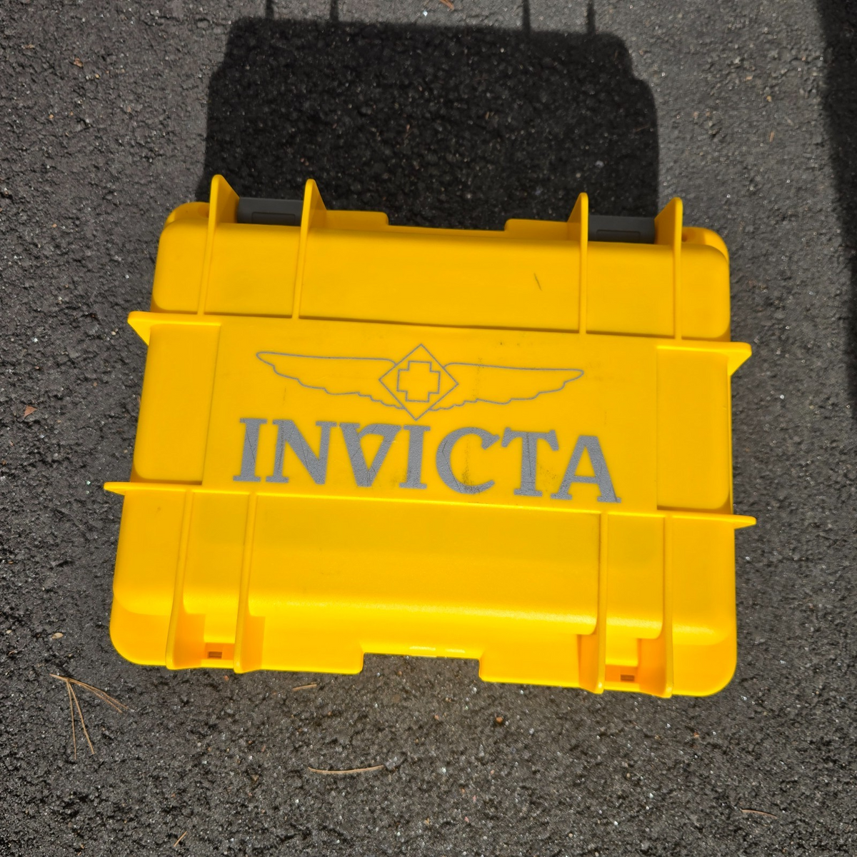Invicta Watch Case 8 Slot Yellow Black Plastic Foam insert Handle Cary Case Y0