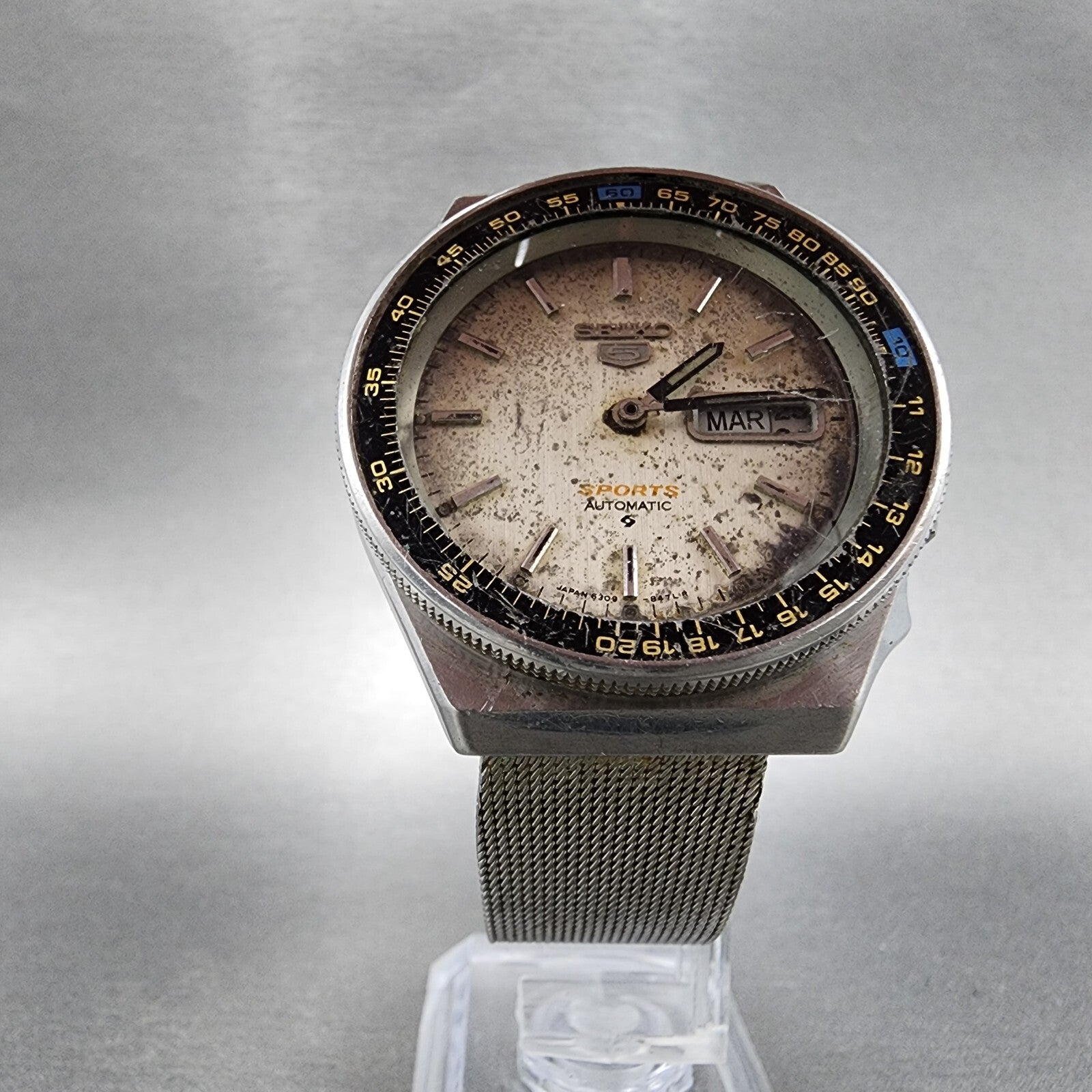 Seiko 5 Sports Watch Men 38mm Silver Dial Steel Daydate 63098360 PARTS6