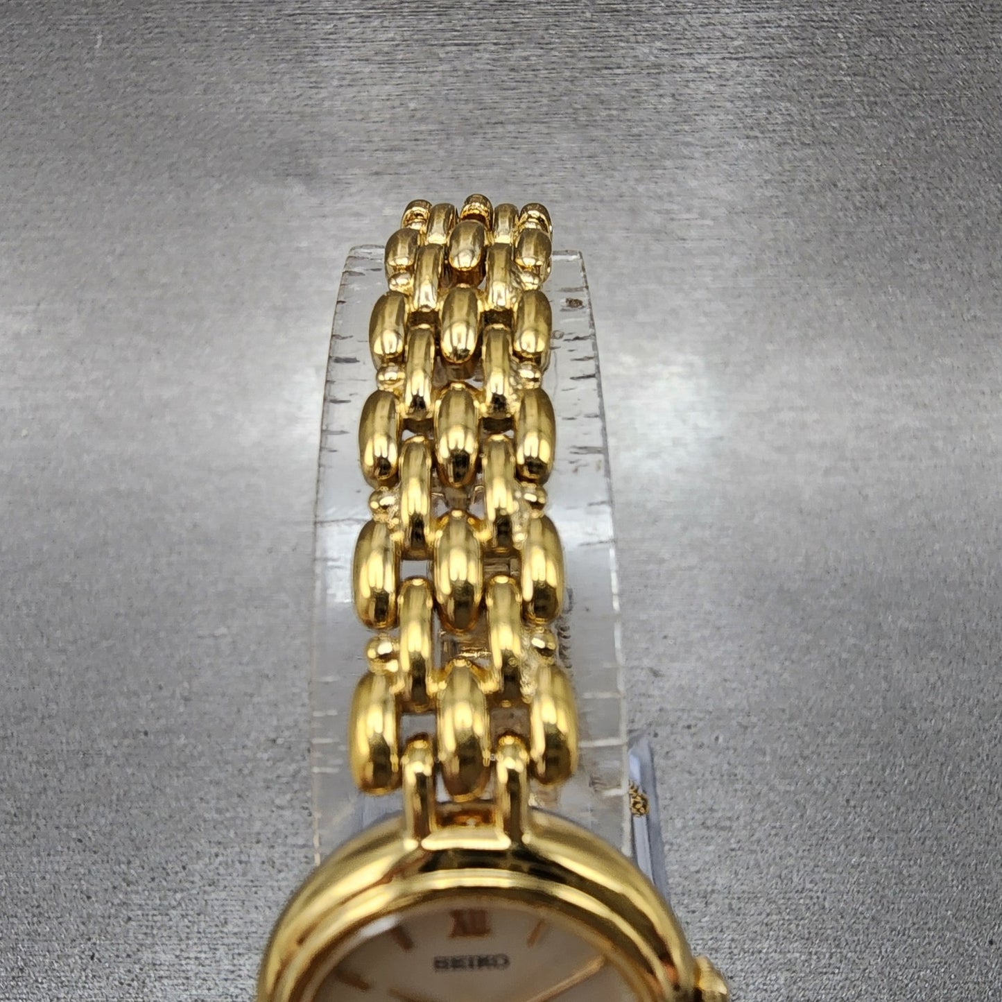 Seiko Tisse watch Women 20mm White Dial Gold Tone 4n210750 New Battery4