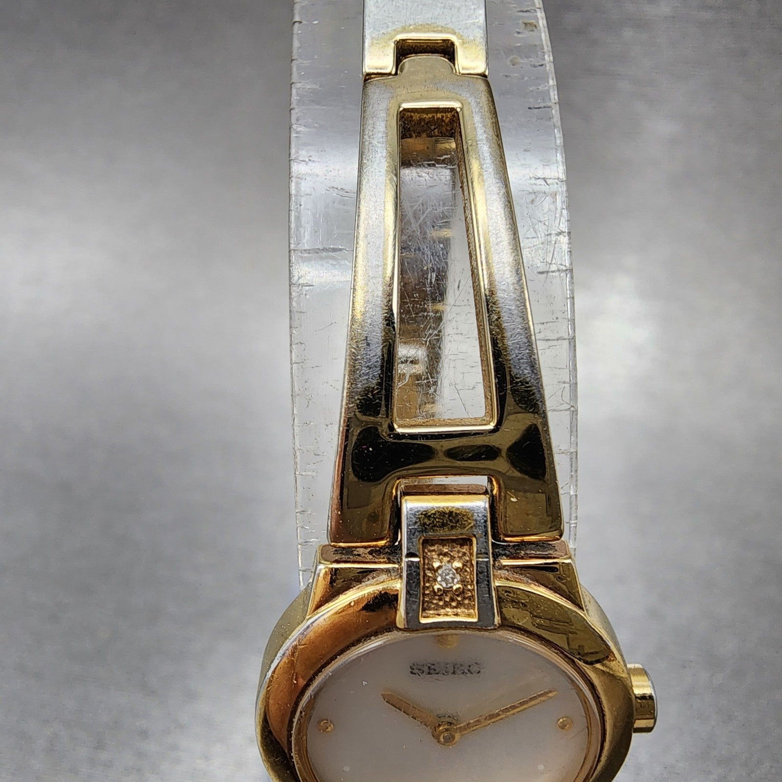 Seiko Watch Women 20mm MOP Dial Gold Tone Round 1n000gn0 New Battery4