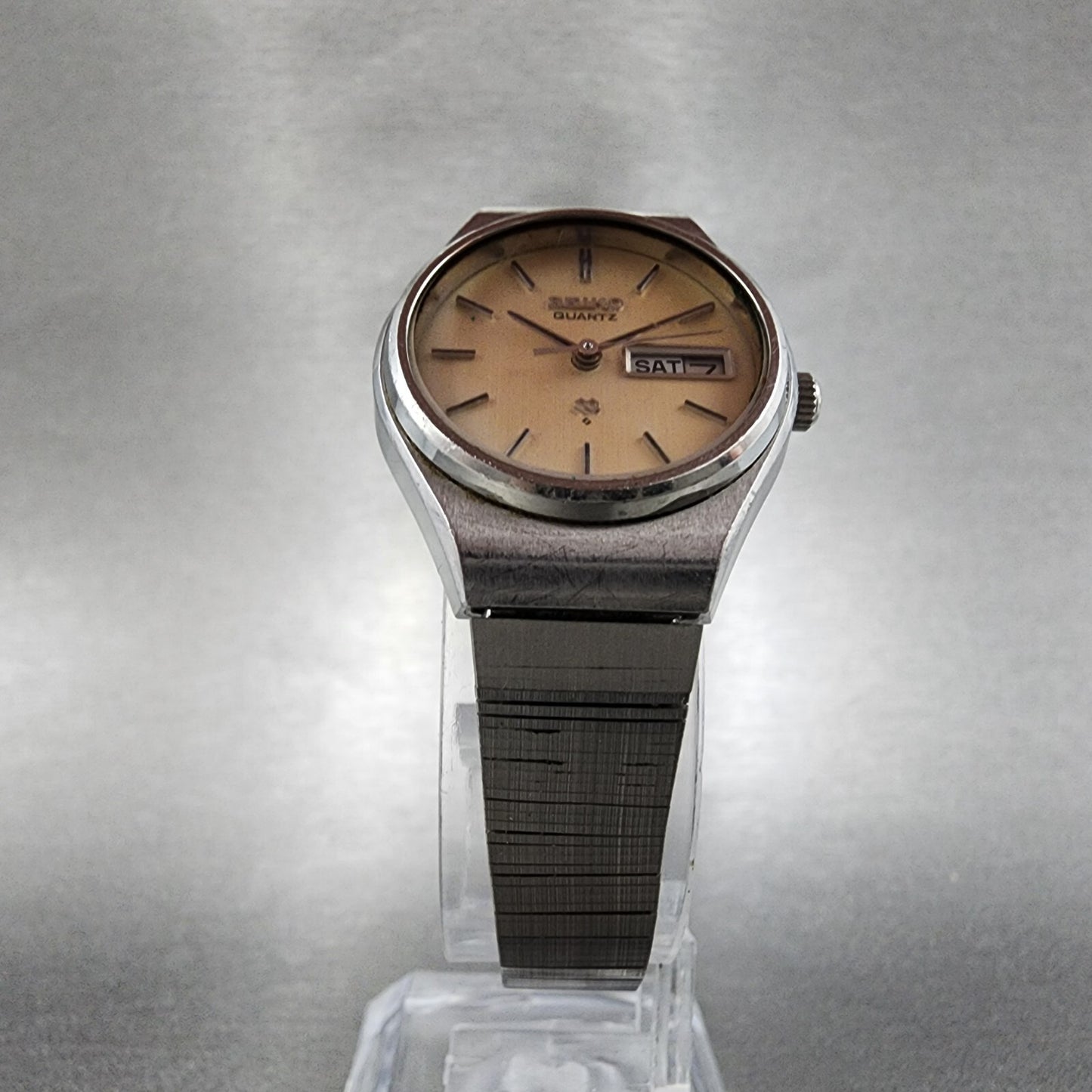VTG Seiko SQ Watch Women Two Tone Silver Dial Daydate 24mm Round 79030029 Runs5
