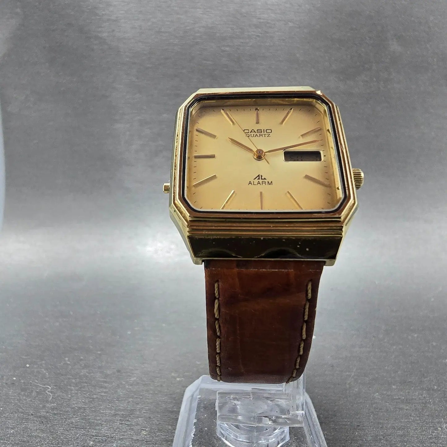 Casio Alarm Watch Men 30mm Gold Dial Gold Tone Octagon MQA-100G New Battery5
