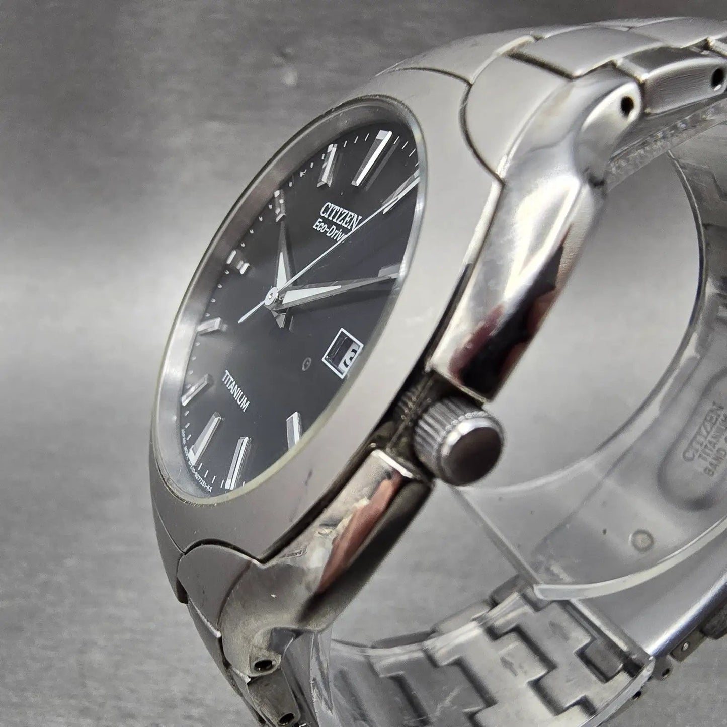 Citizen Eco-Drive Watch Men 38mm Black Dial Titanium Date E111-S049610 Runs GVHM2