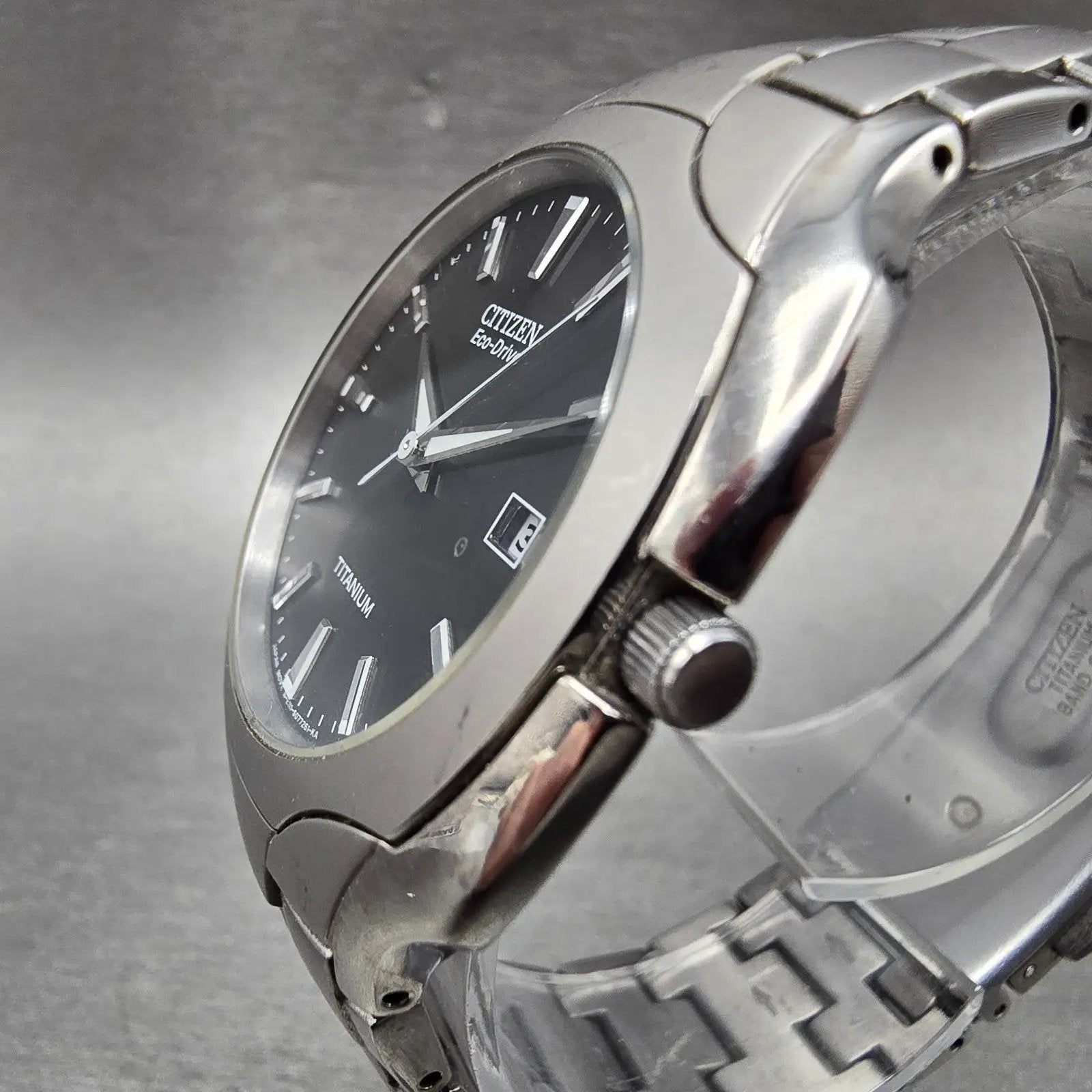 Citizen Eco-Drive Watch Men 38mm Black Dial Titanium Date E111-S049610 Runs GVHM2