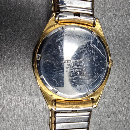 Citizen CQ Watch Men 35mm Black Dial Gold Tone Daydate 1100-S63812 New Battery K10