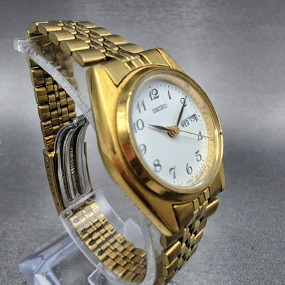 Seiko Watch Women 24mm White Dial Gold Tone Daydate Round 7N830011 New Battery3
