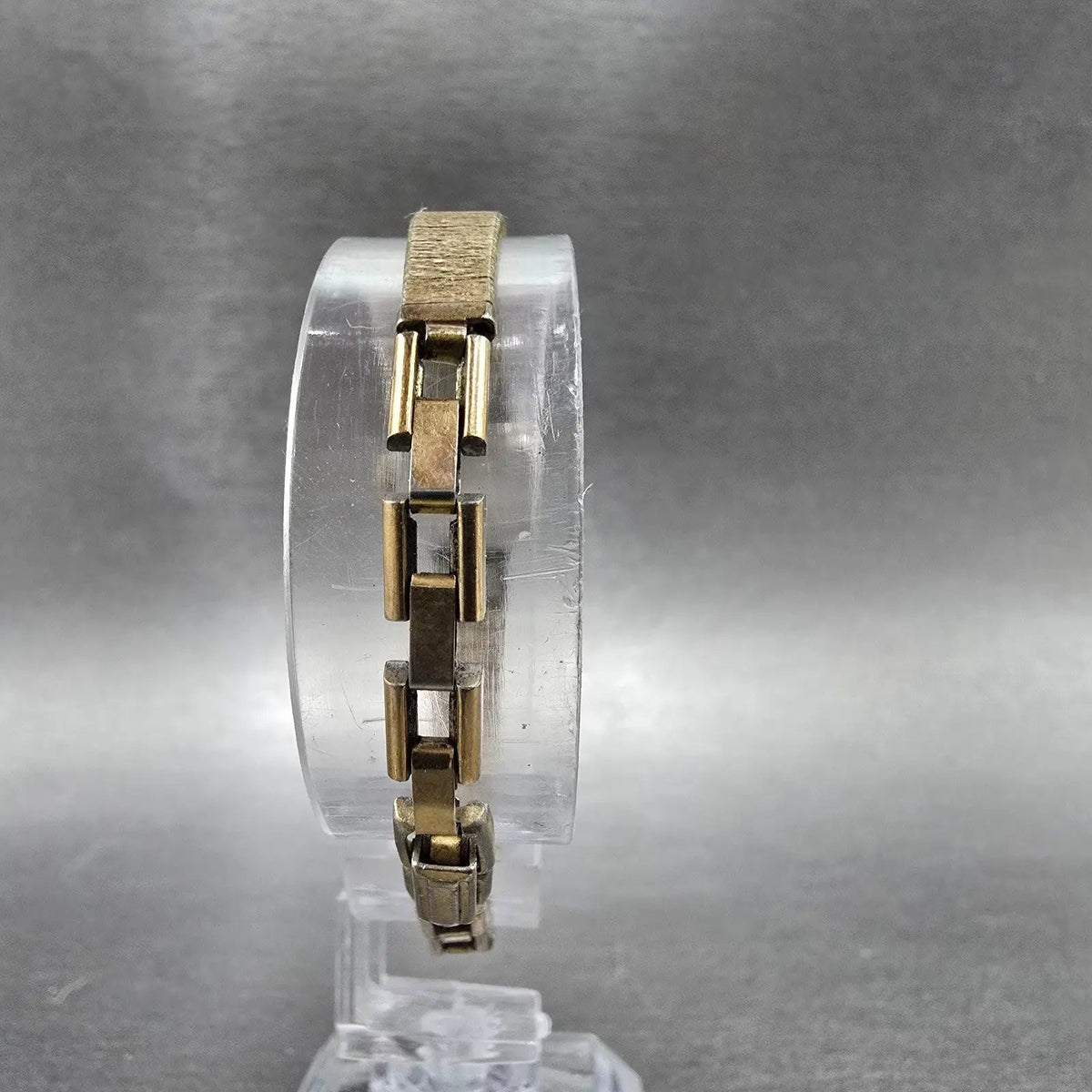 Hamilton Watch Women 15mm White Dial Gold Plated Diamonds Oval New Battery VTG7