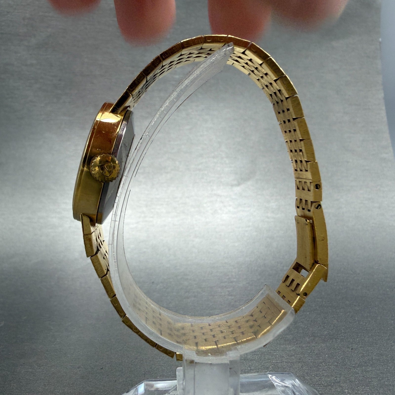 Nivada Monalisa Watch Women 24mm Gold Dial Gold Tone Date manual Wind Runs VTG6