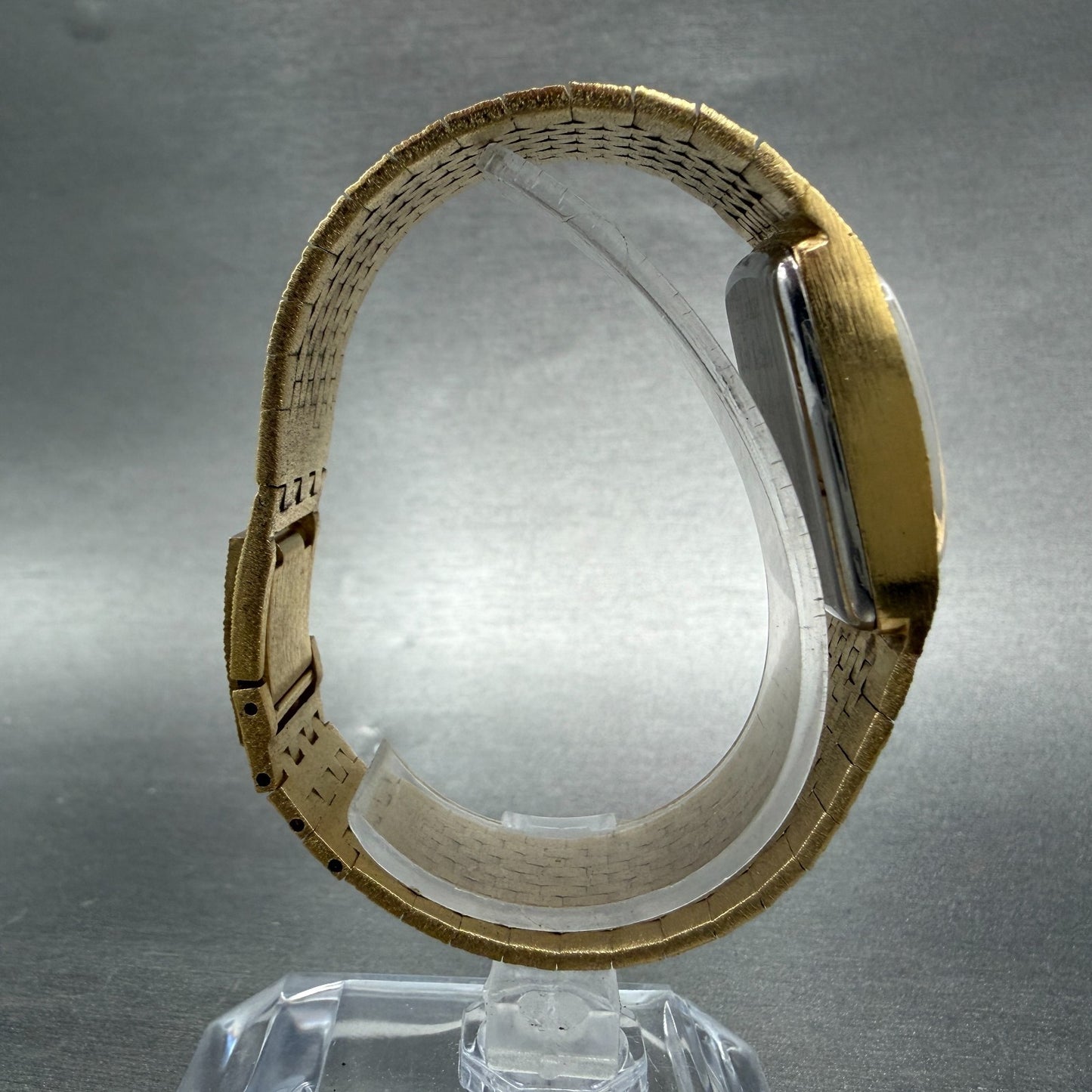 Wittnauer Watch Women 24mm Gold Dial Gold Tone Oval Diamond Markers New Battery8