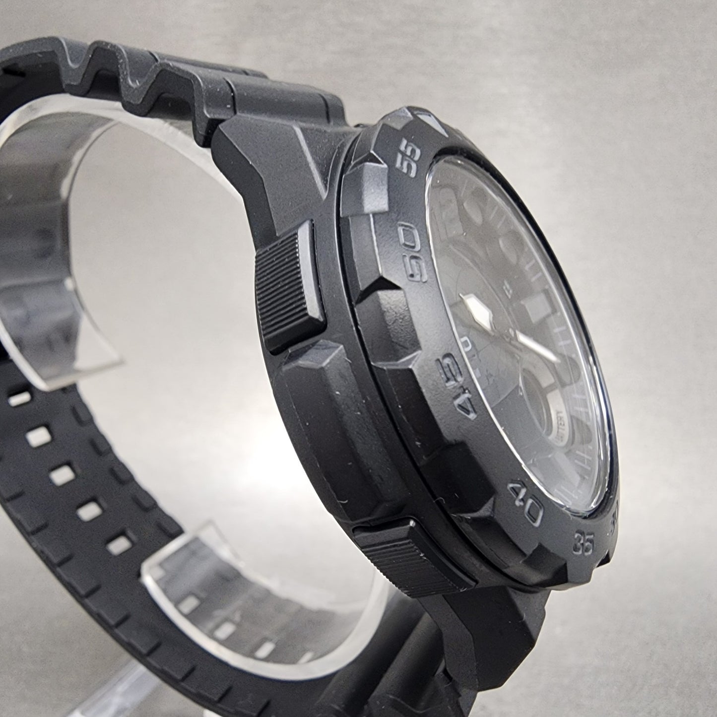 Casio AEQ100 Watch Men 48mm Analog Digital Black World Time Round New Battery3