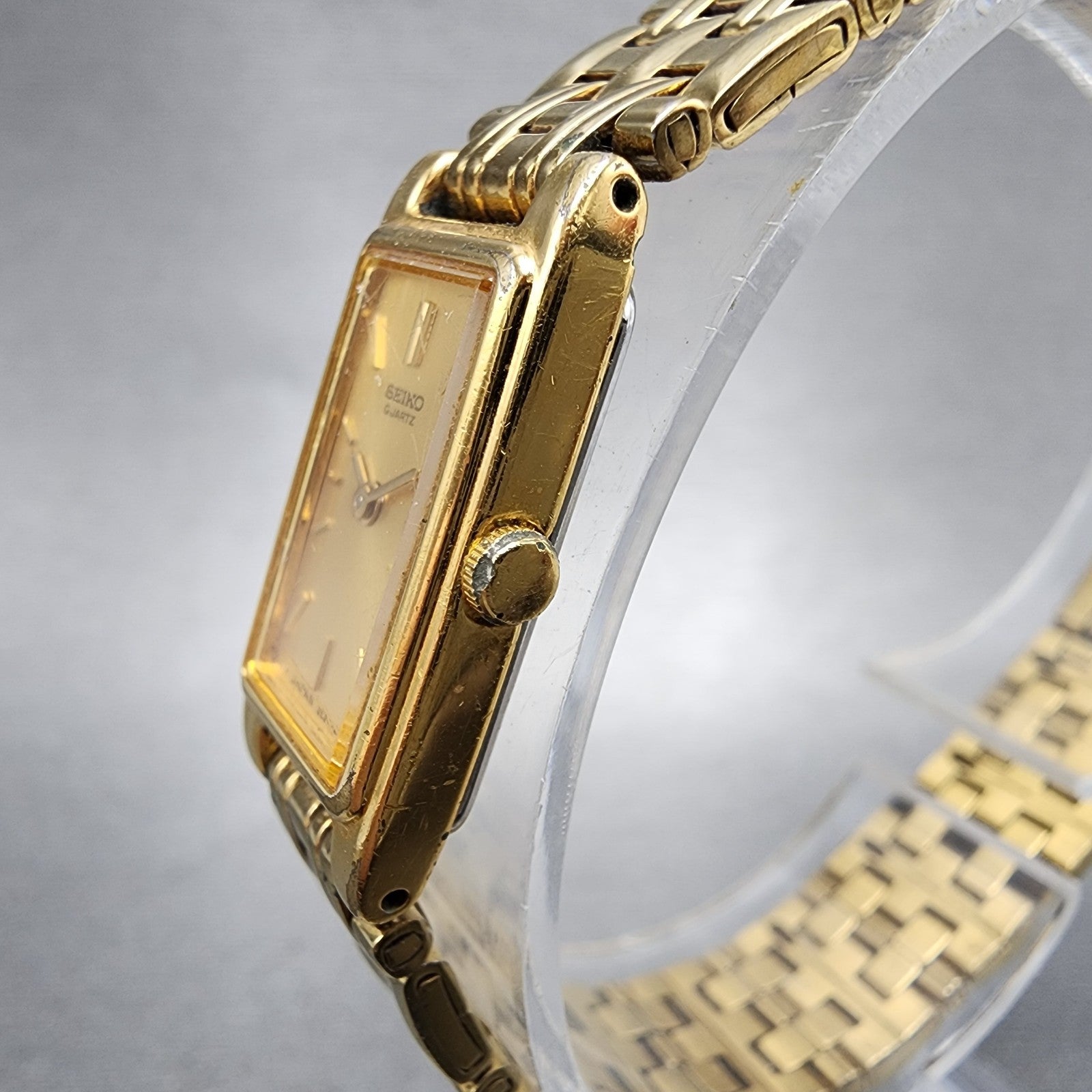 Seiko Tank Watch Women 13mm Champagne Dial Gold Tone 2e207021 New Battery ABC122