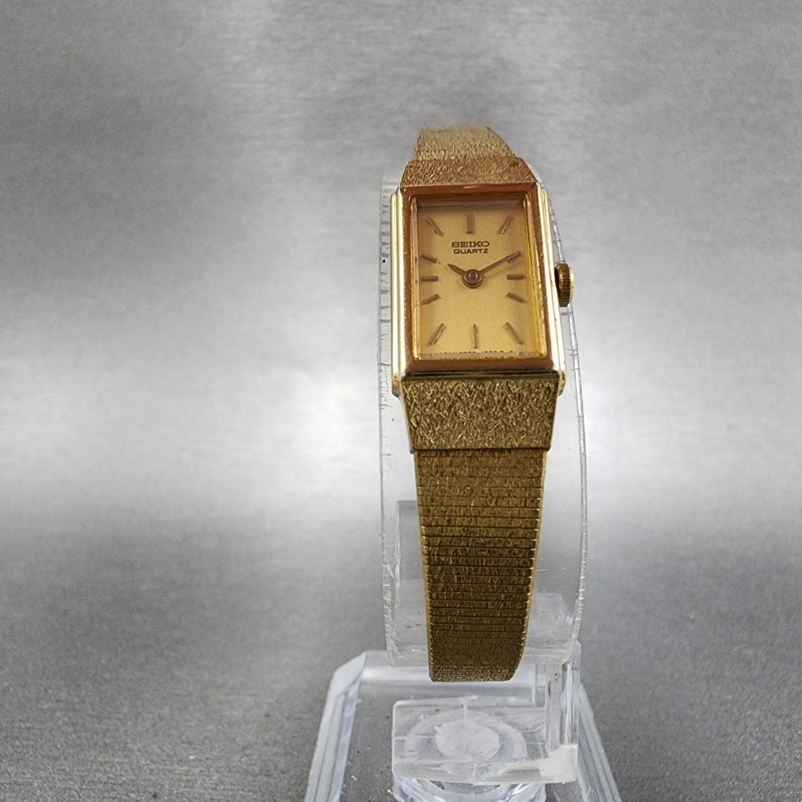 Seiko Tank Watch Women 12mm Gold Dial Gold Tone Rectangle 2E206479 New Battery5