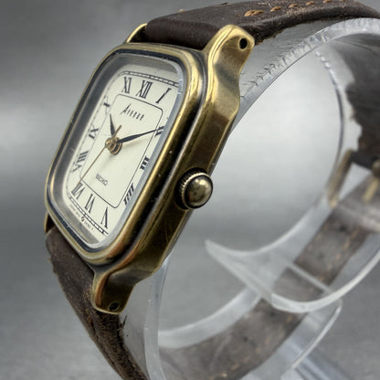 Seiko Avenue Watch Women 21mm White Dial Gold Tone Square 2P21-5D80 New Battery2