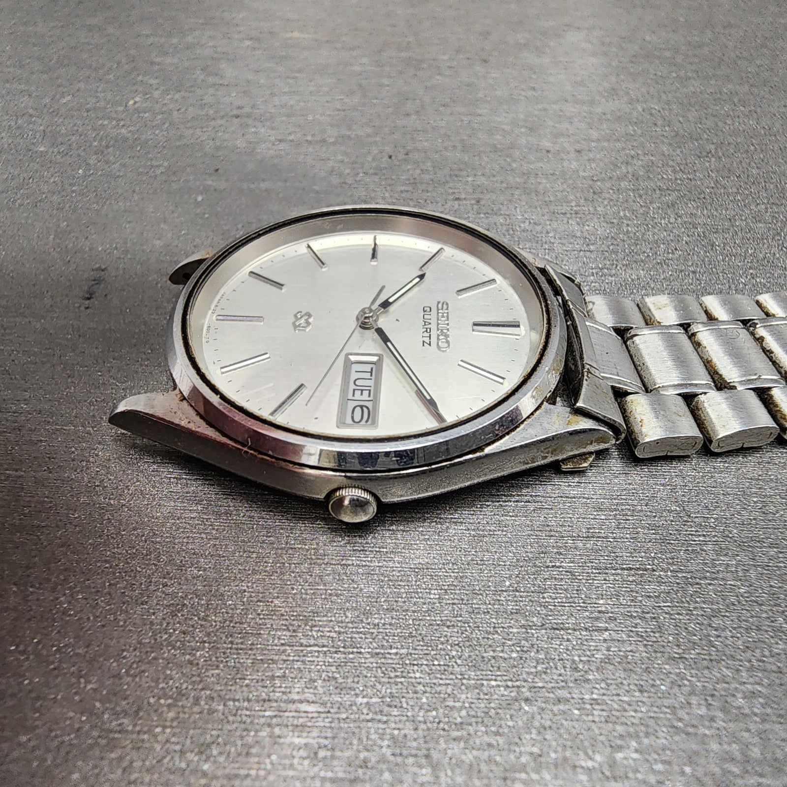 Seiko SQ Watch Men 34mm Silver Dial Silver Tone Daydate 81238009 PARTS4