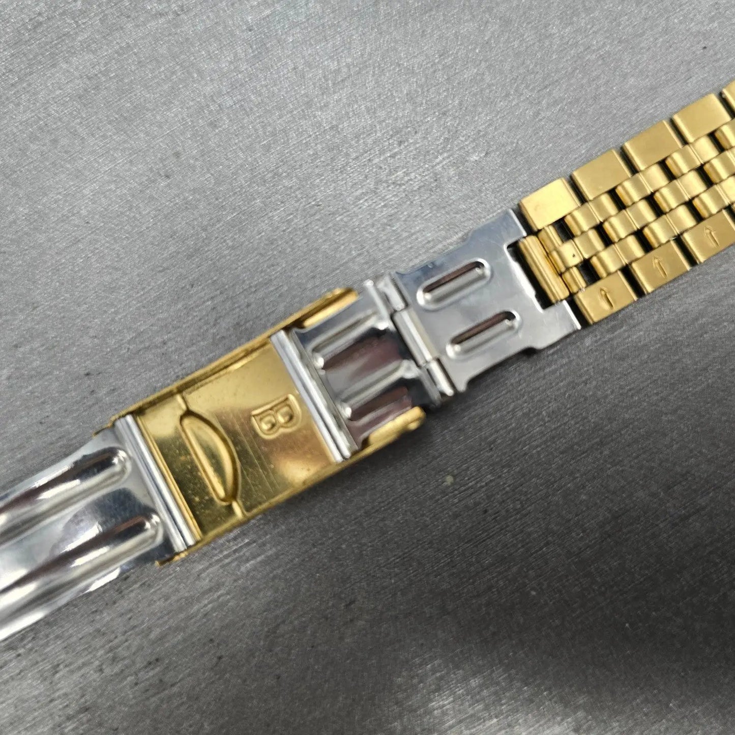 Bulova Bracelet Gold Tone 19mm Stainless Steel Y10 READ!!!!!!! Tri Folding Clasp21