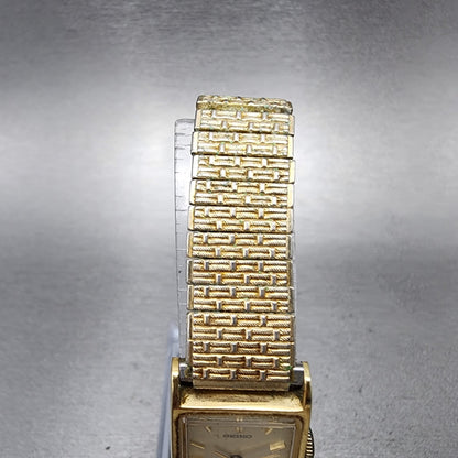 VTG Seiko Tank Watch Women 17mm Champagne dial Gold Tone Rectangle Manual Wind4