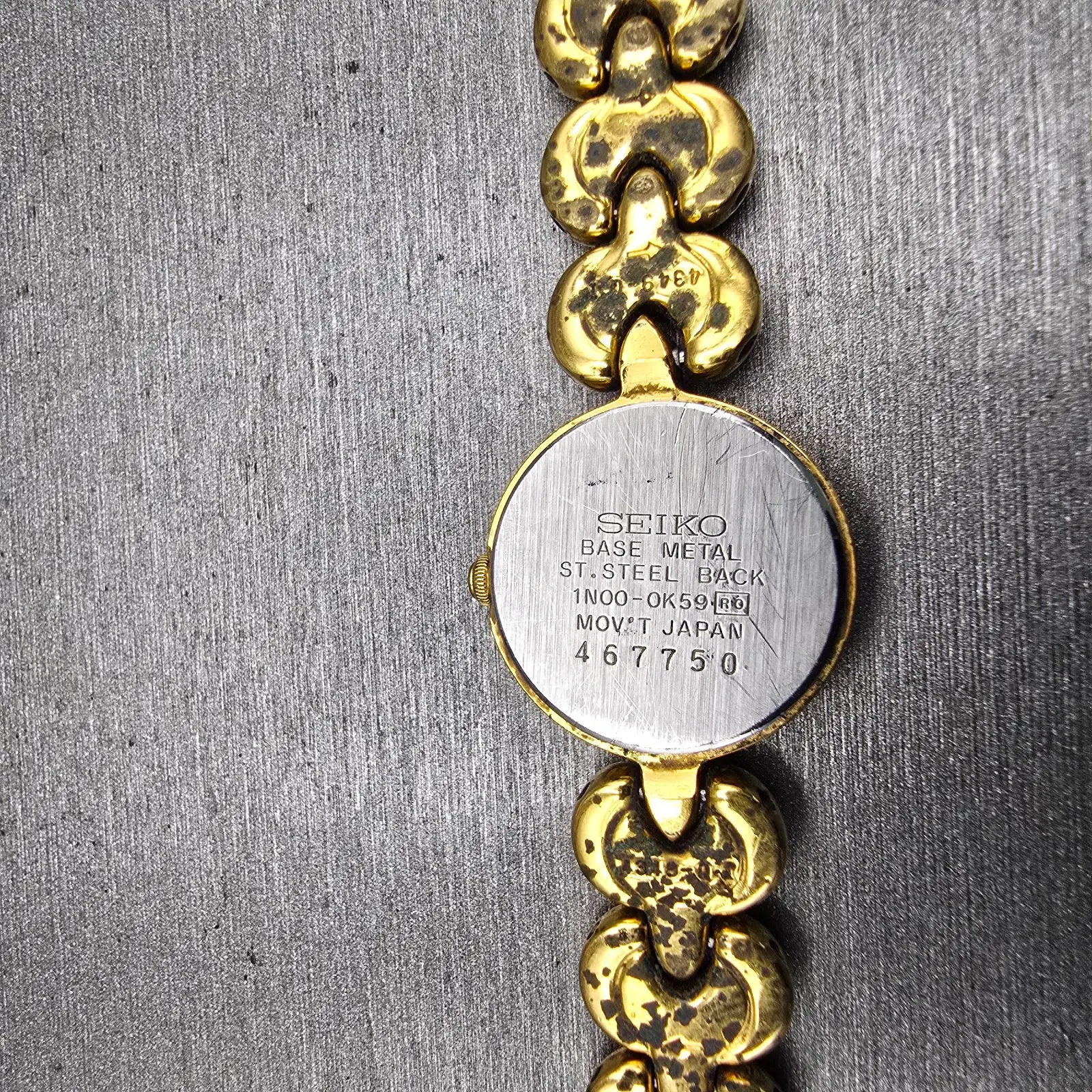 Seiko Watch Women 20mm Gold Dial Gold Tone Round 1N00-0K59 New Battery Vintage11