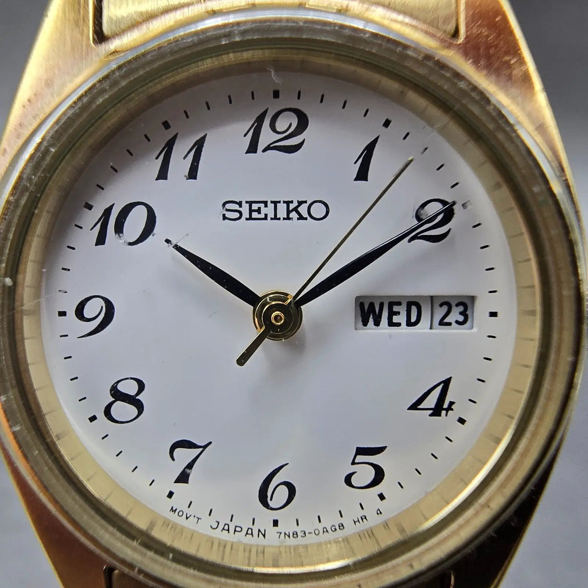 Seiko Watch Women 23mm White Dial Gold Tone Daydate Round 7N83-0011 New Batteryk1