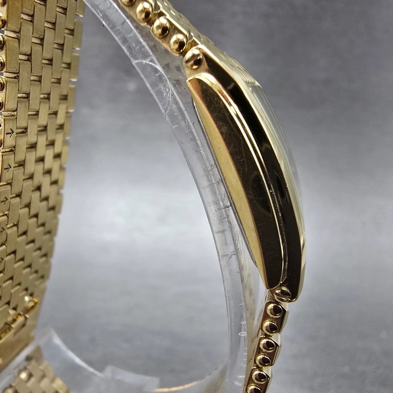 Wittnauer Cosmopolitan Tank Watch Women 17mm Champagne Dial Gold Tone New Batt3