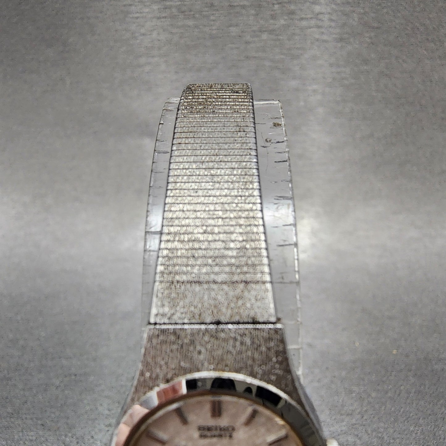 Seiko Watch Women 18mm Silver Dial Silver Tone Round 2y000019 New Battery4