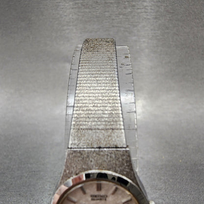 Seiko Watch Women 18mm Silver Dial Silver Tone Round 2y000019 New Battery4