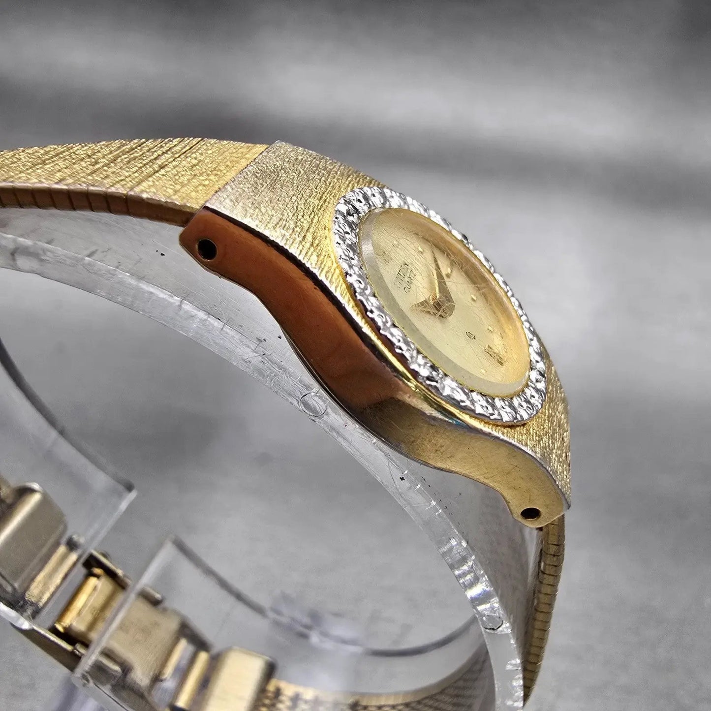 Citizen CQ Watch Women 17mm Gold Dial Gold Tone Gemmed 3220-324196 New Battery3